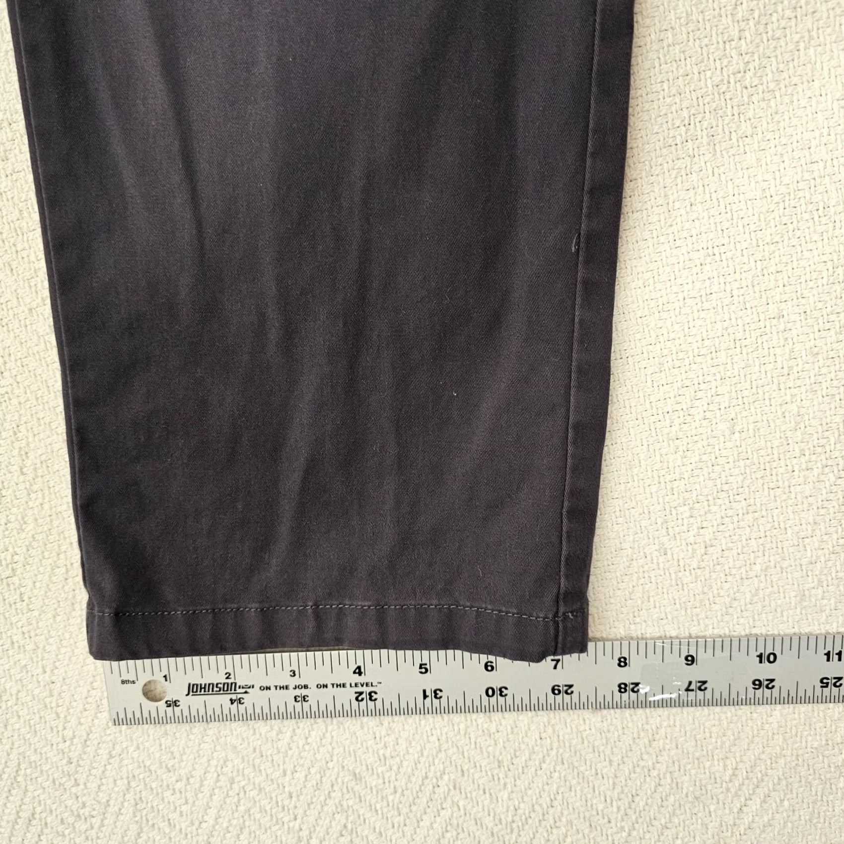 Jos. A. Bank Jos. A. Bank Pants Chino 36x29 Men Gray Flat Front Straight Leg Comfort Easy Care Vintage? No (omit) Regular 29 Inseam Pants Mens Gray Size US 36 / EU 52 - 7 Thumbnail