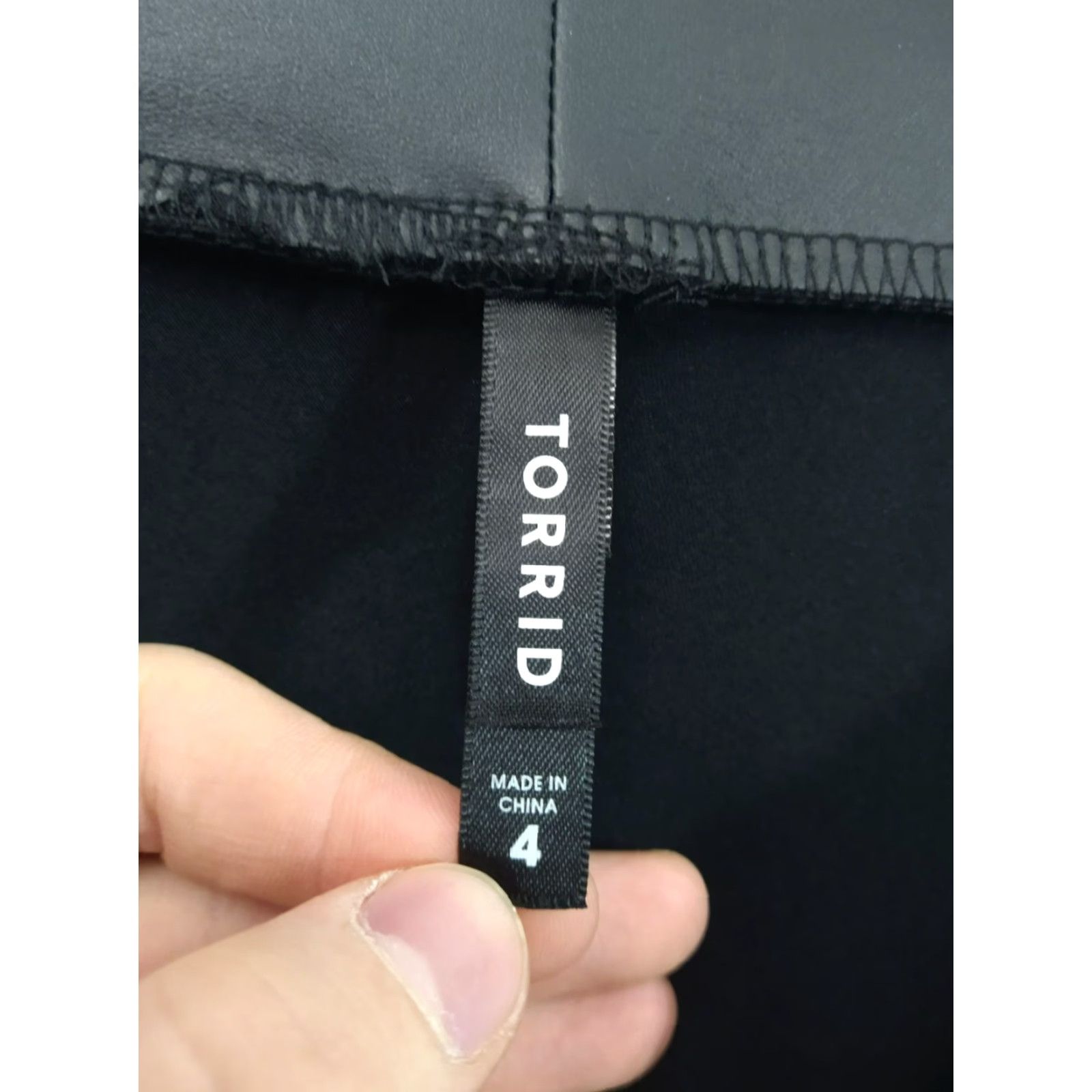 Torrid Torrid Leggings Womens 4 Plus Black Faux Leather Stretch Full Length Pattern: Solid Casual Activewear Travel Size 27" / US 4 / IT 40 - 7 Thumbnail