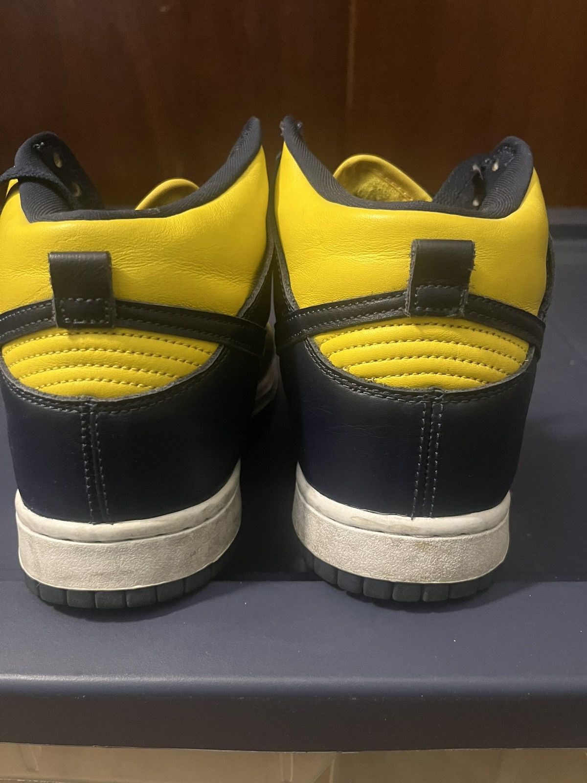 Nike Nike Dunk High QS Michigan Wolverines Size US 9.5 / EU 42-43 - 2 Thumbnail