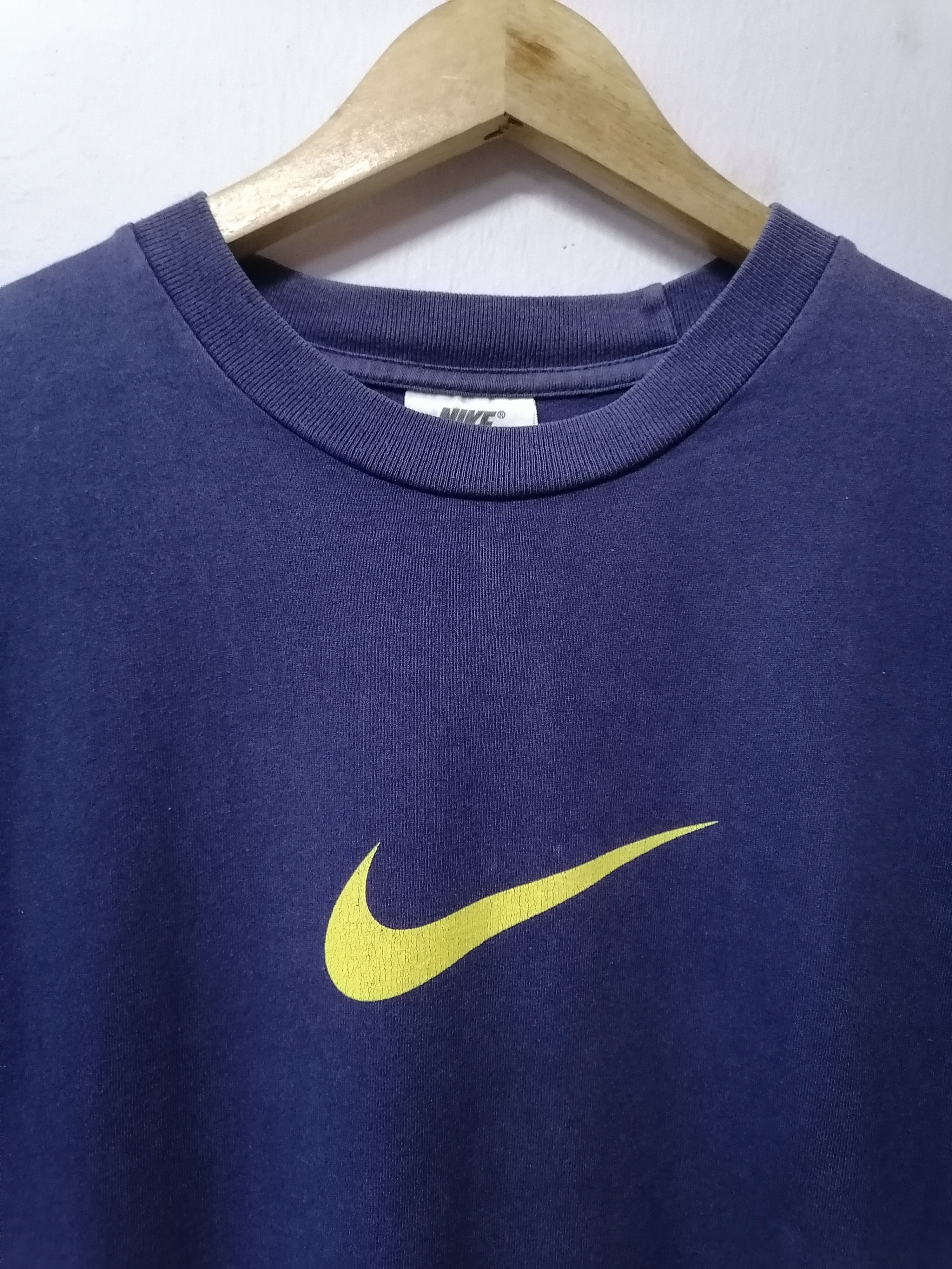 Nike Trashed Faded Vintage 90s Nike Swoosh Tee Size US M / EU 48-50 / 2 - 4 Thumbnail
