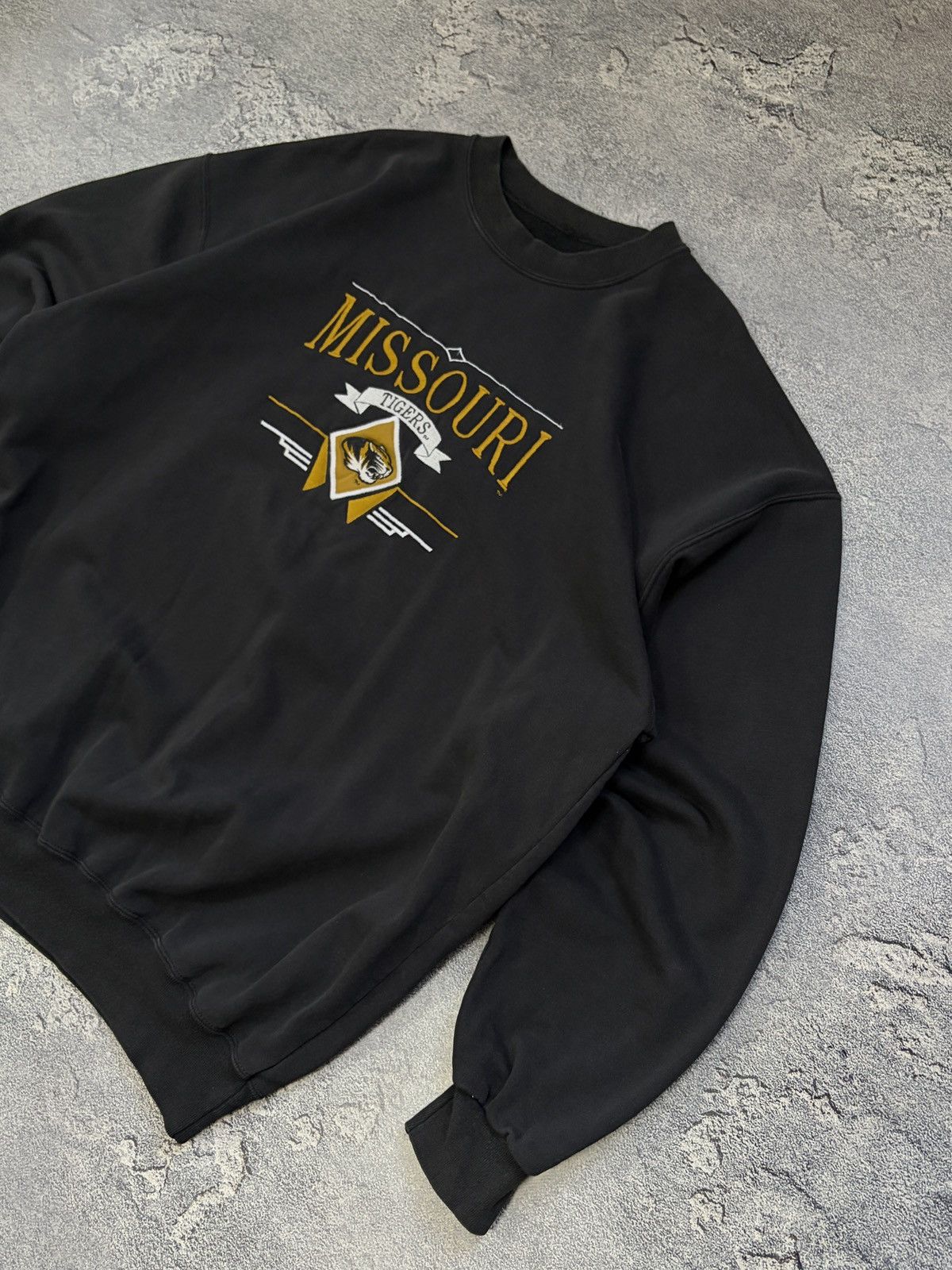 Vintage Vintage 90s Missouri Tigers Crewneck Sweatshirt USA Black XL Size US XL / EU 56 / 4 - 5 Thumbnail