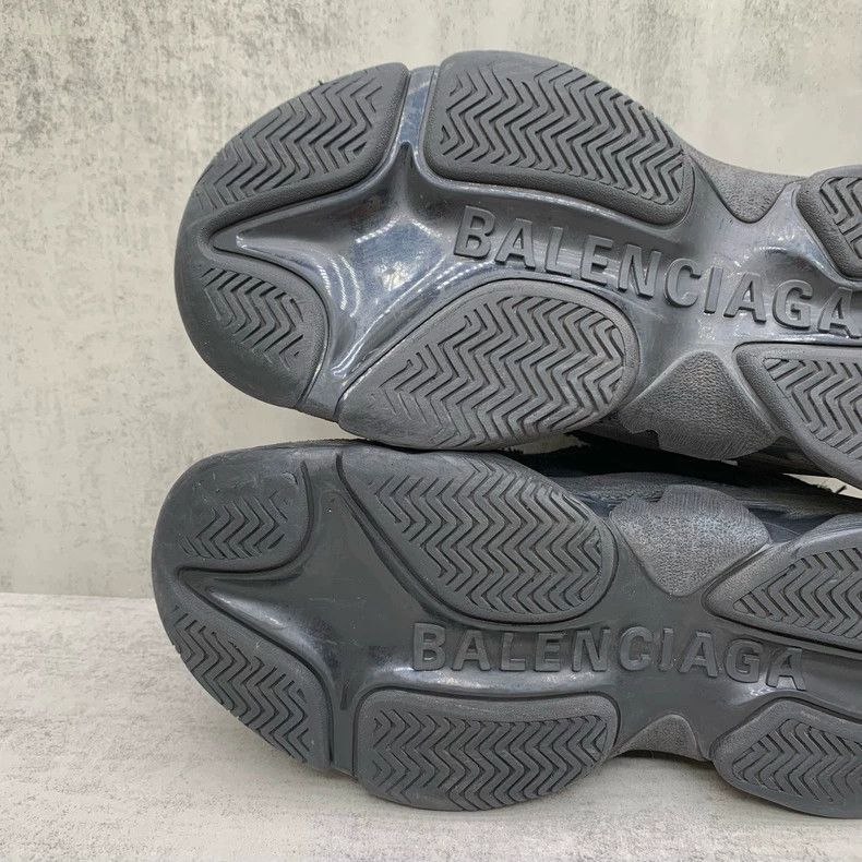 Balenciaga balenciaga triples black dad shoes Size US 10 / EU 43 - 8 Thumbnail