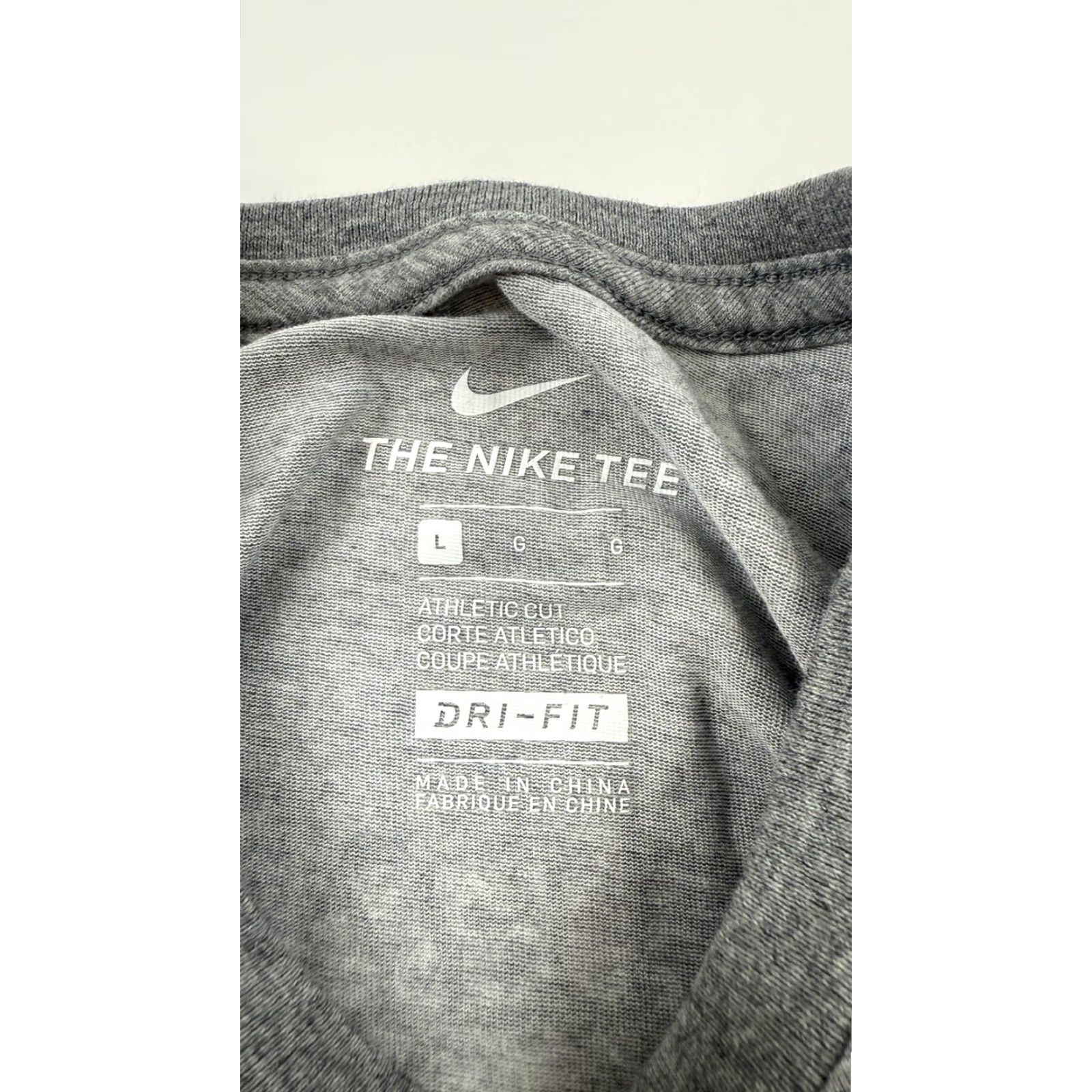 Nike Nike Shirt Mens Large Gray ManRev Dri-Fit Athletic Graphic Tee 2012-2018 Robot Size US L / EU 52-54 / 3 - 3 Thumbnail