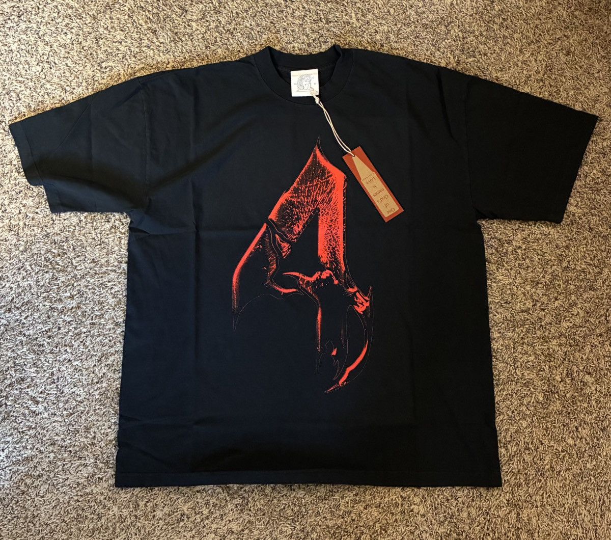 Online Ceramics Farmers Daughter x Resident Evil 4 Ada tee Size US XL / EU 56 / 4 - 1 Thumbnail