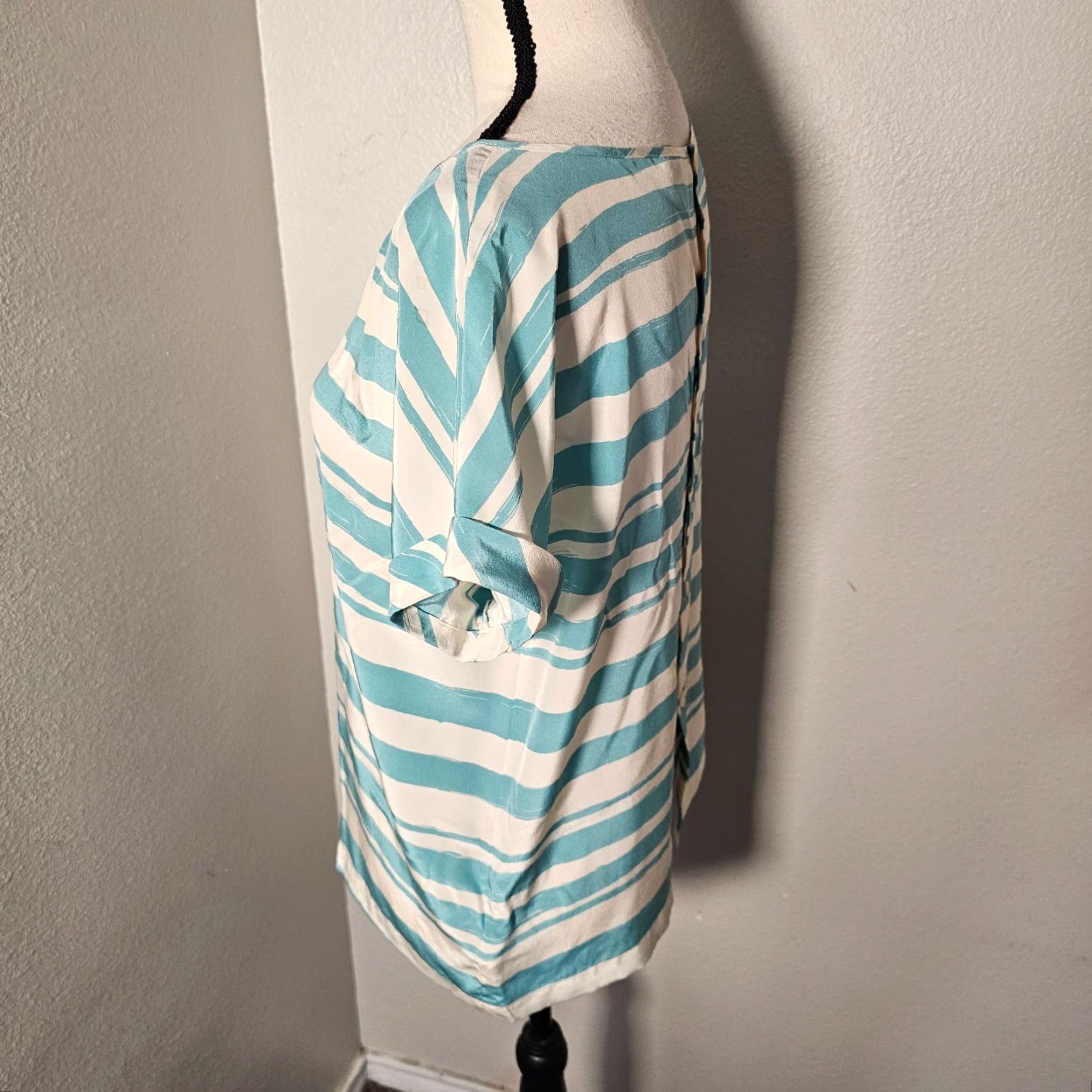 Fossil FOSSIL Silk Cap Sleeve Blouse Top Women Small White Teal Stripe Geometric Classic Size S / US 4 / IT 40 - 2 Thumbnail