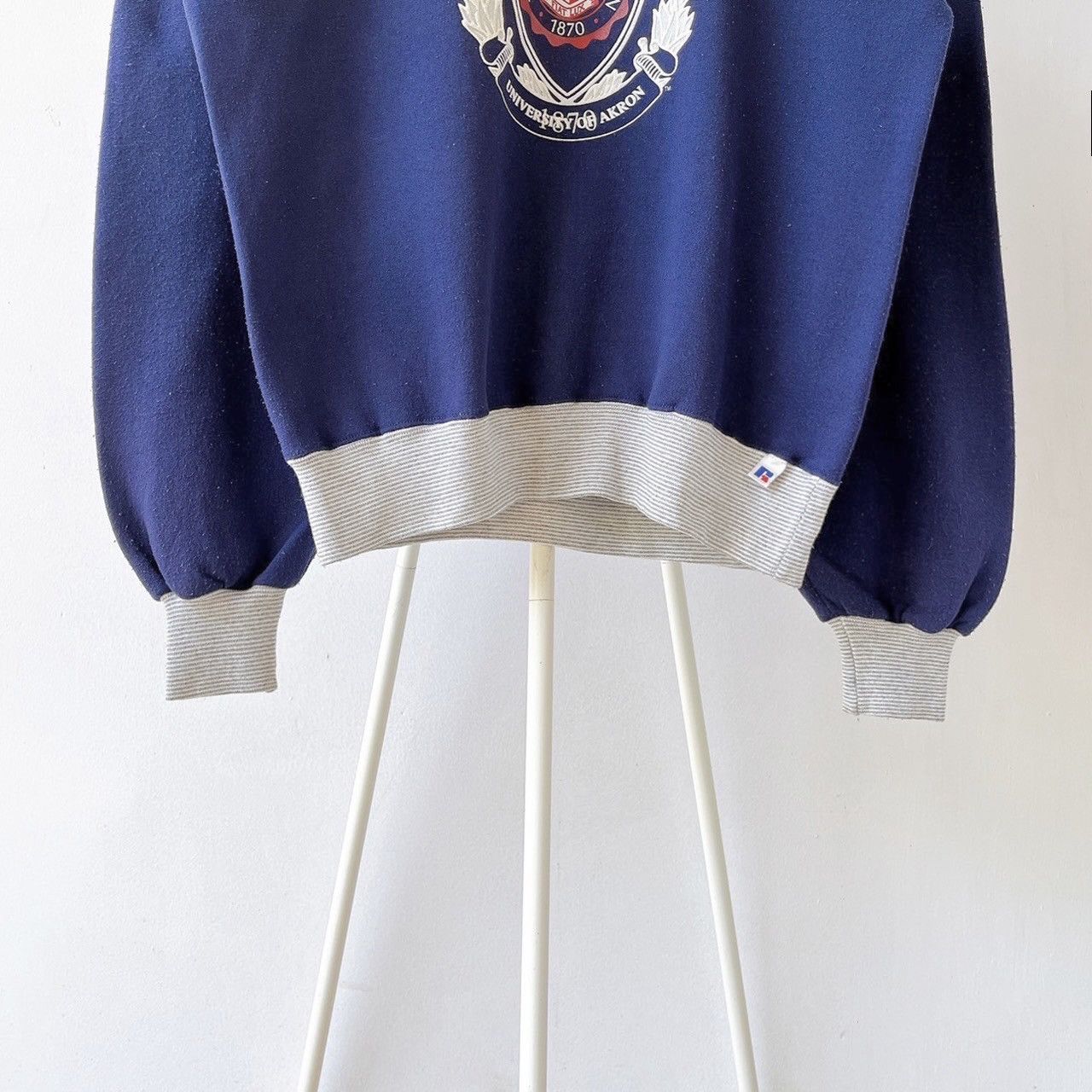 Russell Athletic × Vintage 90s University of Akron crewneck sweatshirt/ L Size US L / EU 52-54 / 3 - 4 Thumbnail