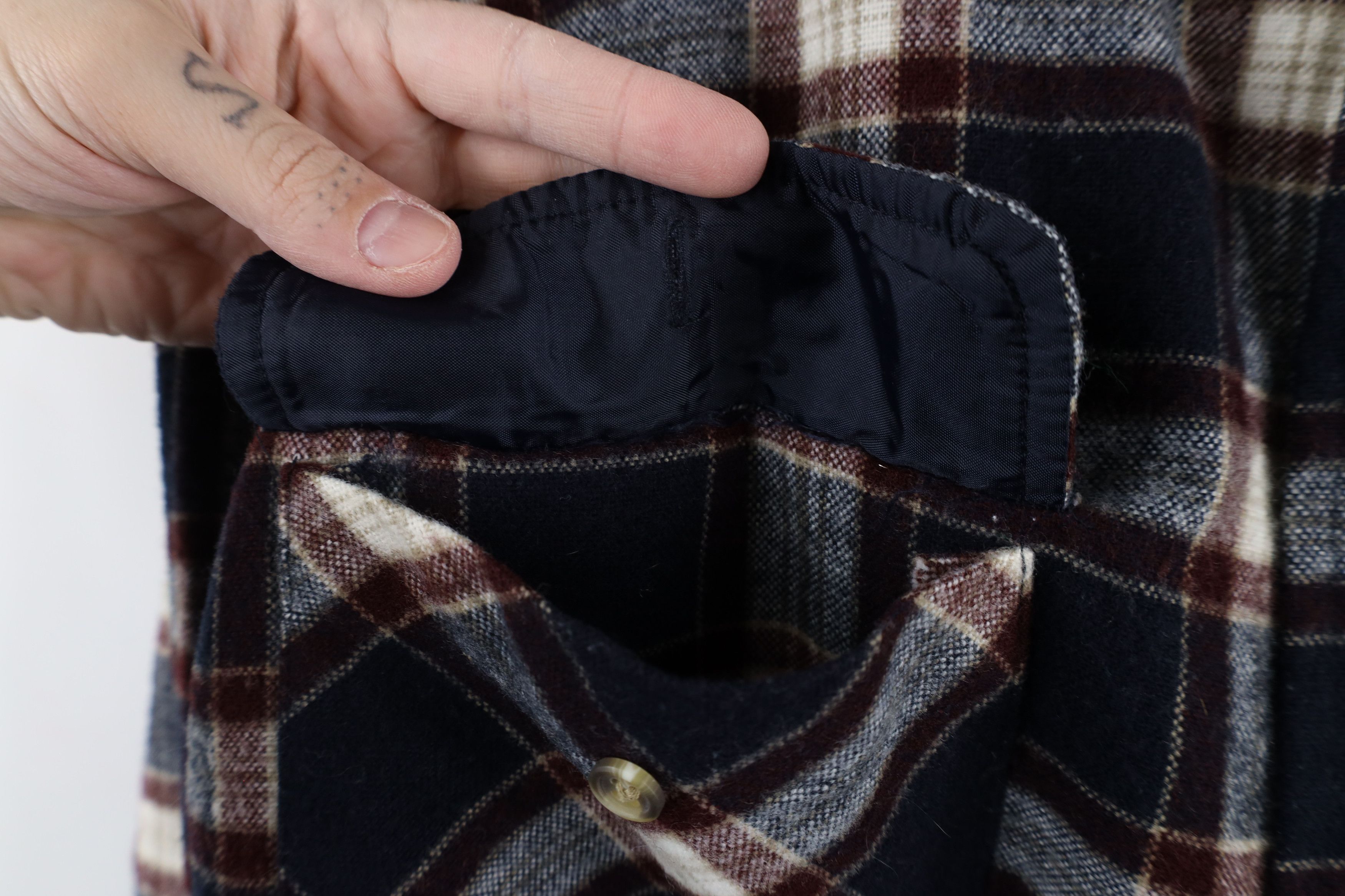 Vintage Vintage 70s Streetwear Knit Collared Button Shirt Plaid Size US XL / EU 56 / 4 - 4 Thumbnail