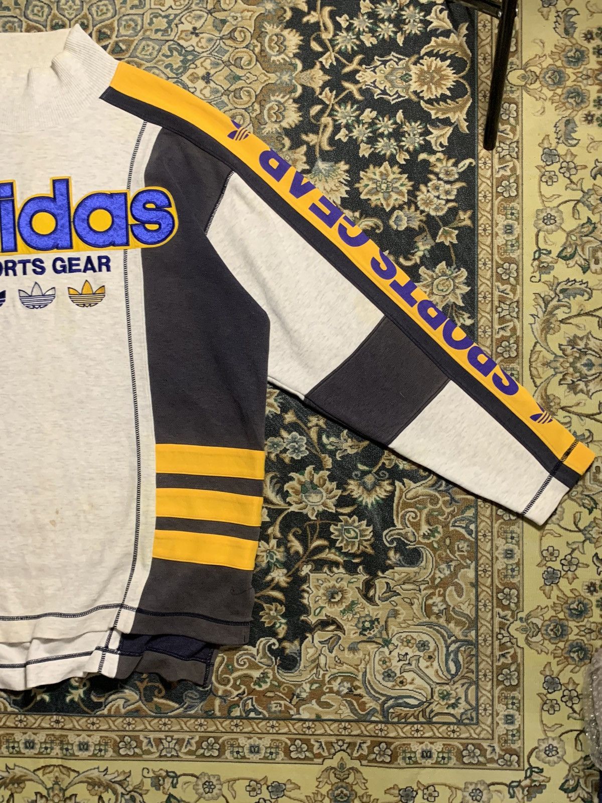 Adidas Rare Design Vintage Adidas Trefoil Size US L / EU 52-54 / 3 - 3 Thumbnail