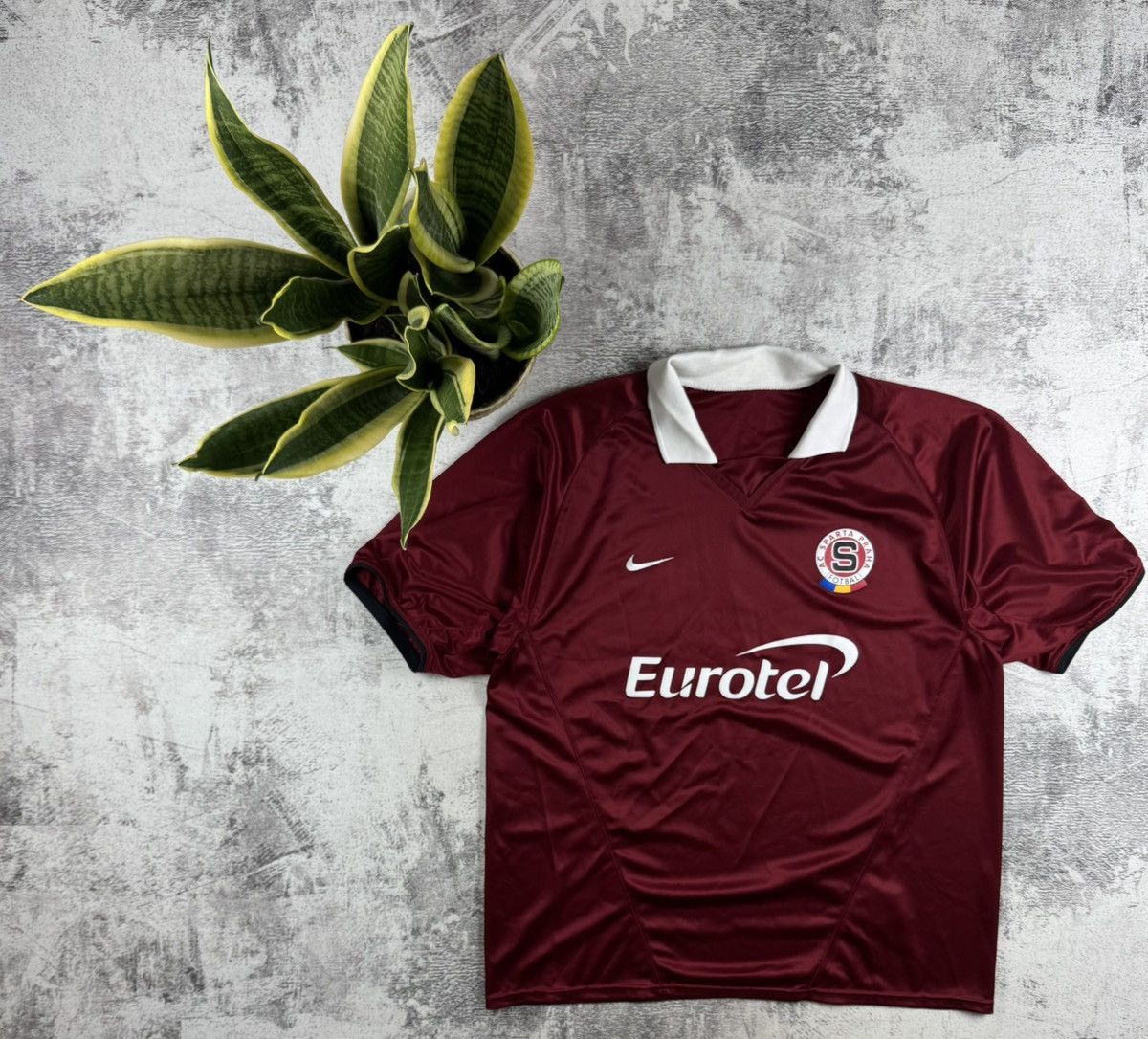 Nike AC Sparta Praha 2004 Homme Men’s XL Nike Soccer Football Home Kit T Shirt Jersey Size US XL / EU 56 / 4 - 1 Thumbnail