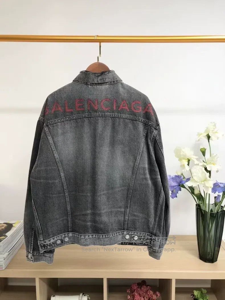 Balenciaga Balenciaga Distressed Logo Denim Jacket Size XXS / US 00 / IT 34 - 2 Thumbnail