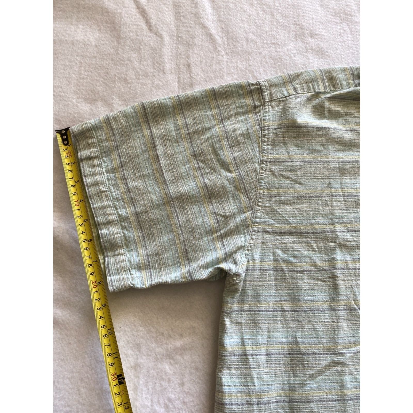 Van Heusen Van Heusen Men's XL Short Sleeve Button-Up Shirt - Sage Green Striped Like / 15-19 / Regular Fit / Button-Down Collar - Cotton-Polyester Size US XL / EU 56 / 4 - 7 Thumbnail