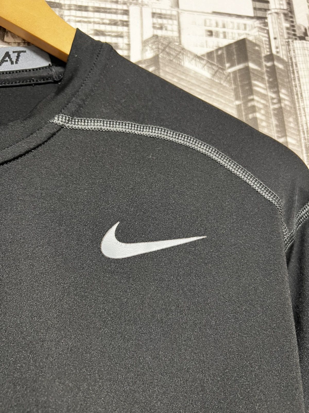 Nike Nike Pro Combat Compression Longsleeve Size Men’s XL Size US XL / EU 56 / 4 - 3 Thumbnail