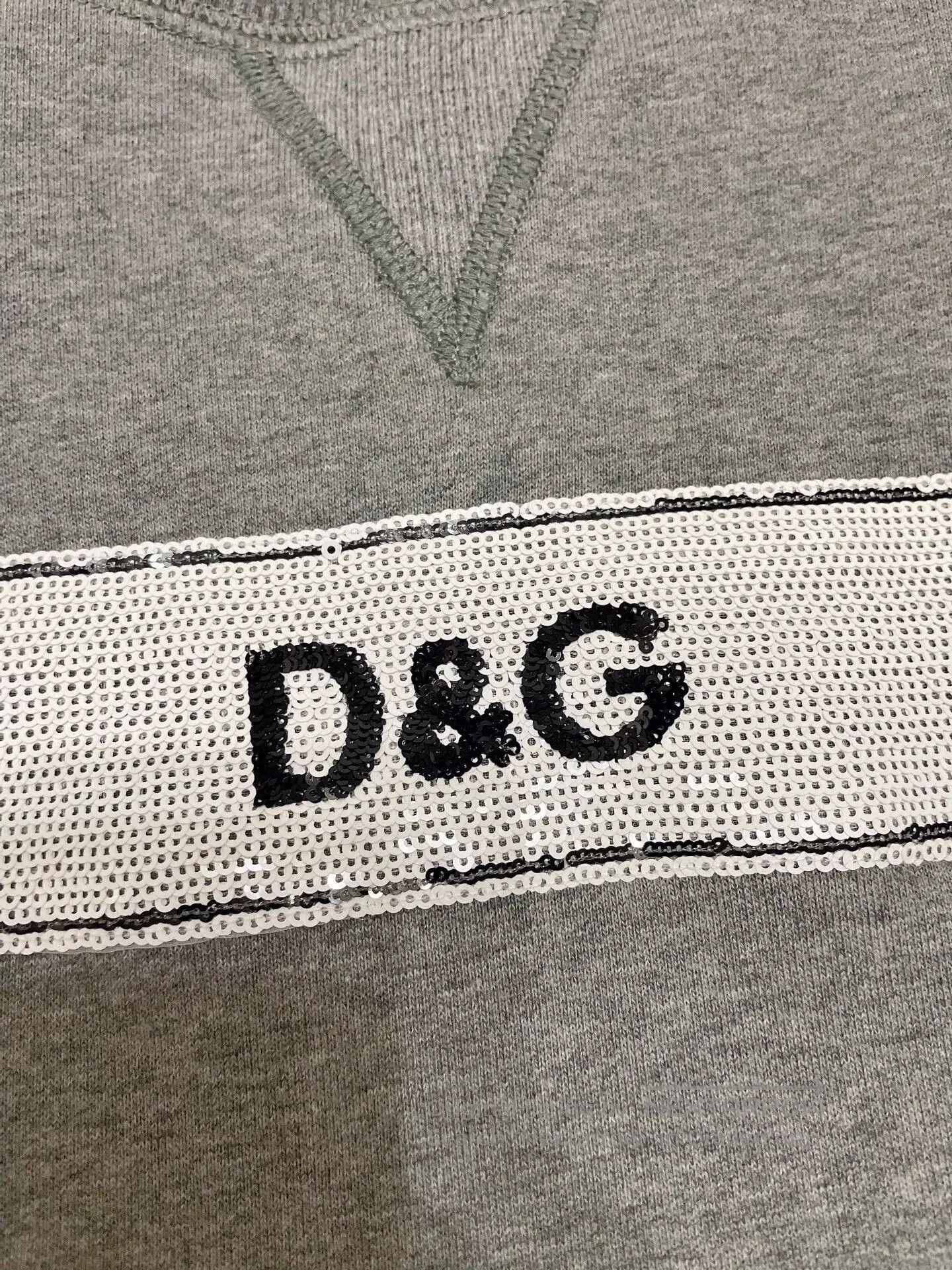 Dolce & Gabbana Dolce & Gabbana Gray Short-Sleeve T-Shirt. Size US XL / EU 56 / 4 - 5 Thumbnail
