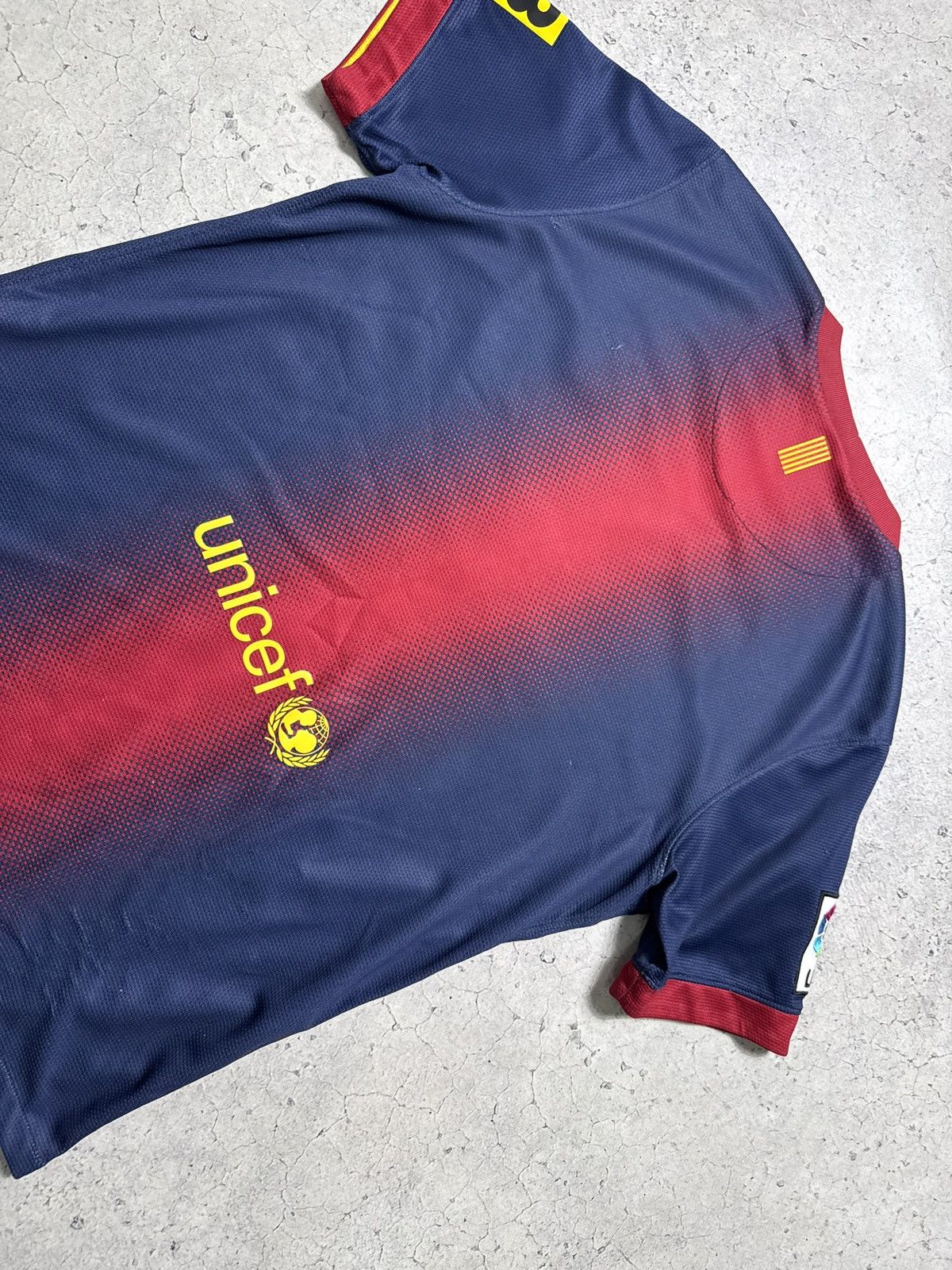 Nike Nike FC Barcelona 2012/2013 Vintage Soccer Jersey Size US S / EU 44-46 / 1 - 13 Thumbnail