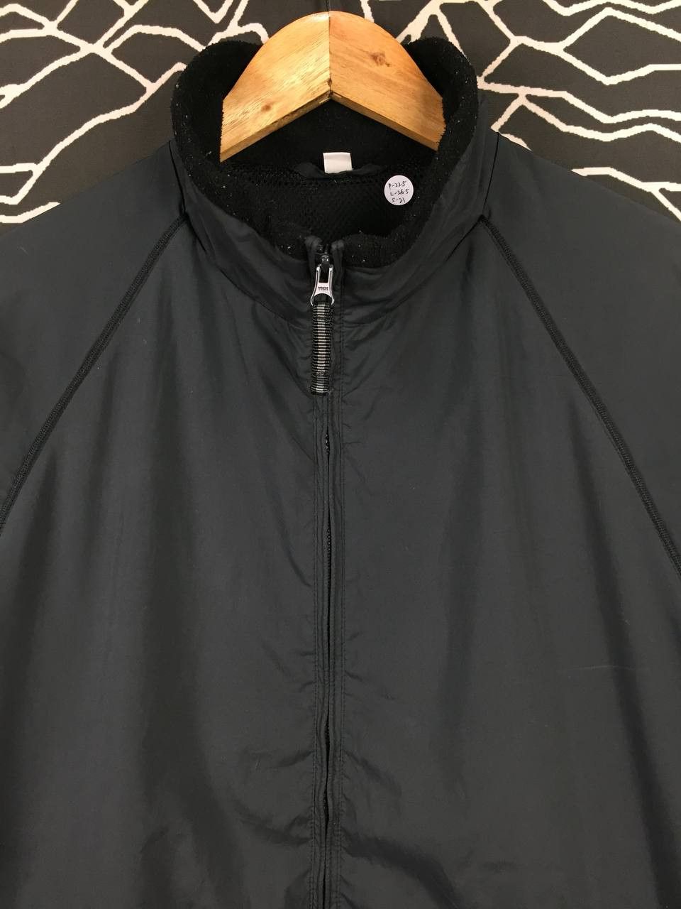 Uniqlo UNIQLO Black Windbreaker Full Zip Jacket Size M Size US M / EU 48-50 / 2 - 4 Thumbnail