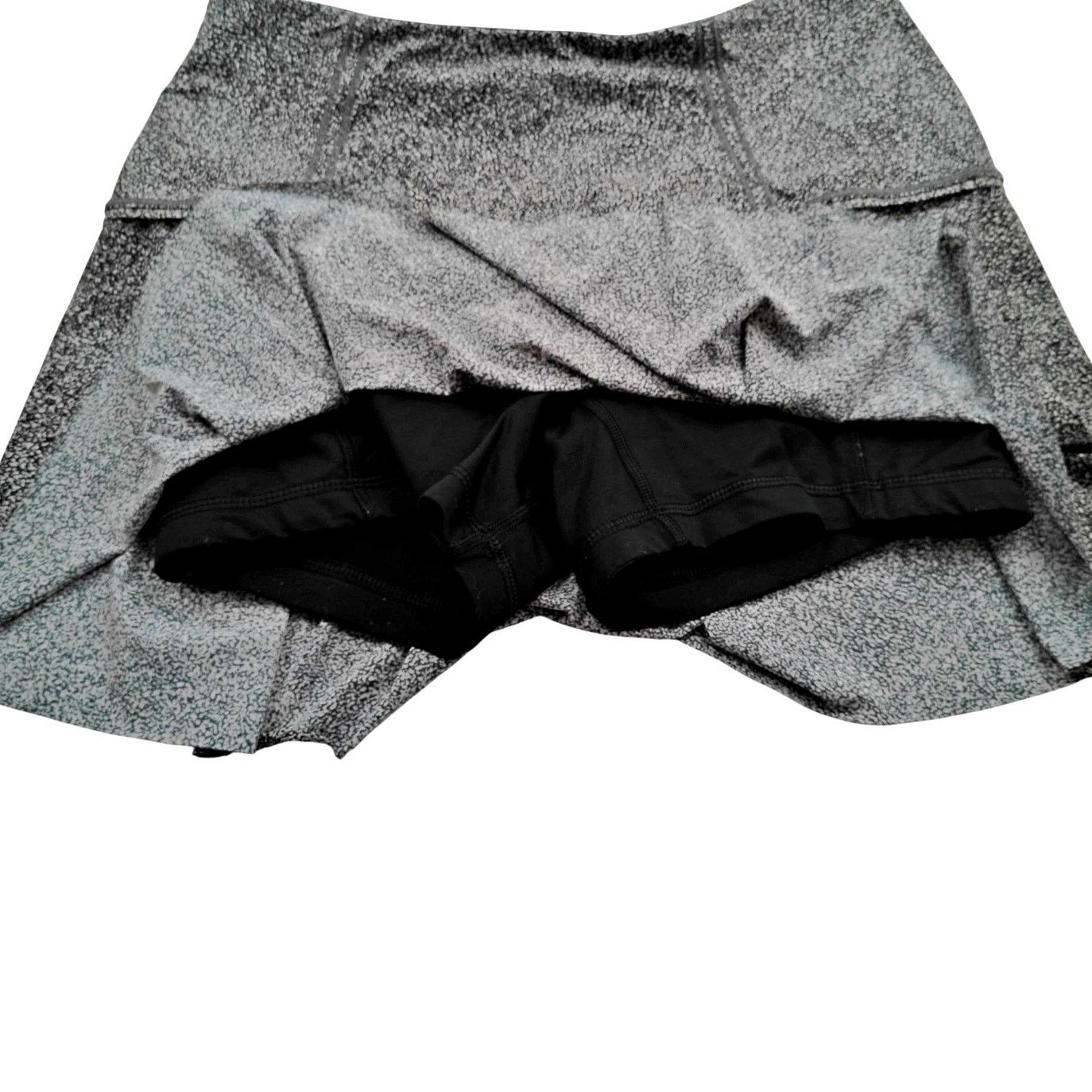Lululemon Lululemon Lost In Pace 13” Skirt Skort Salt Alpine Black Size 27" / US 4 / IT 40 - 4 Thumbnail
