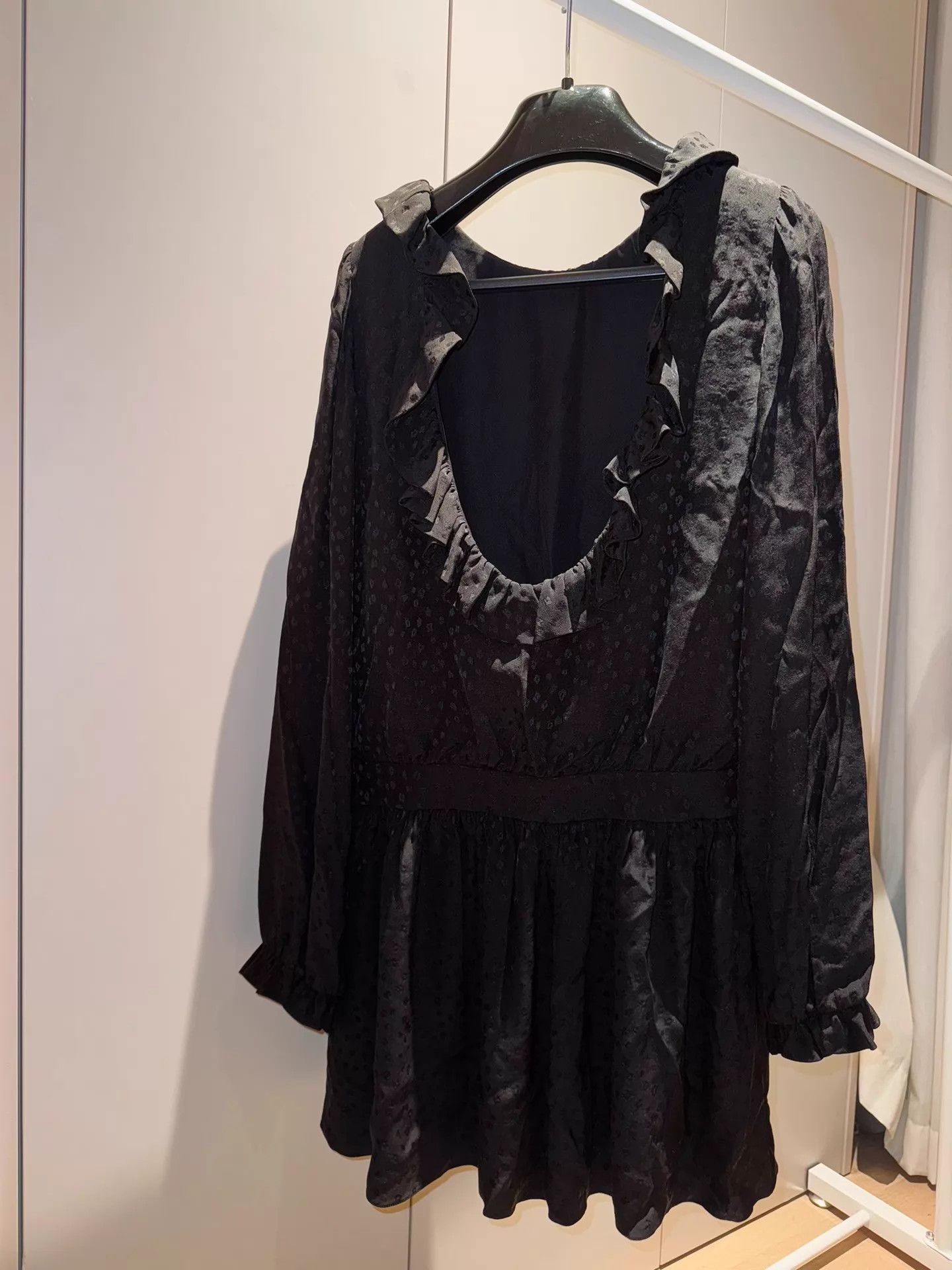 Saint Laurent Paris Saint Laurent 18SS Backless Ruffled Collar Silk Dress 38 Size XS / US 0-2 / IT 36-38 - 2 Thumbnail
