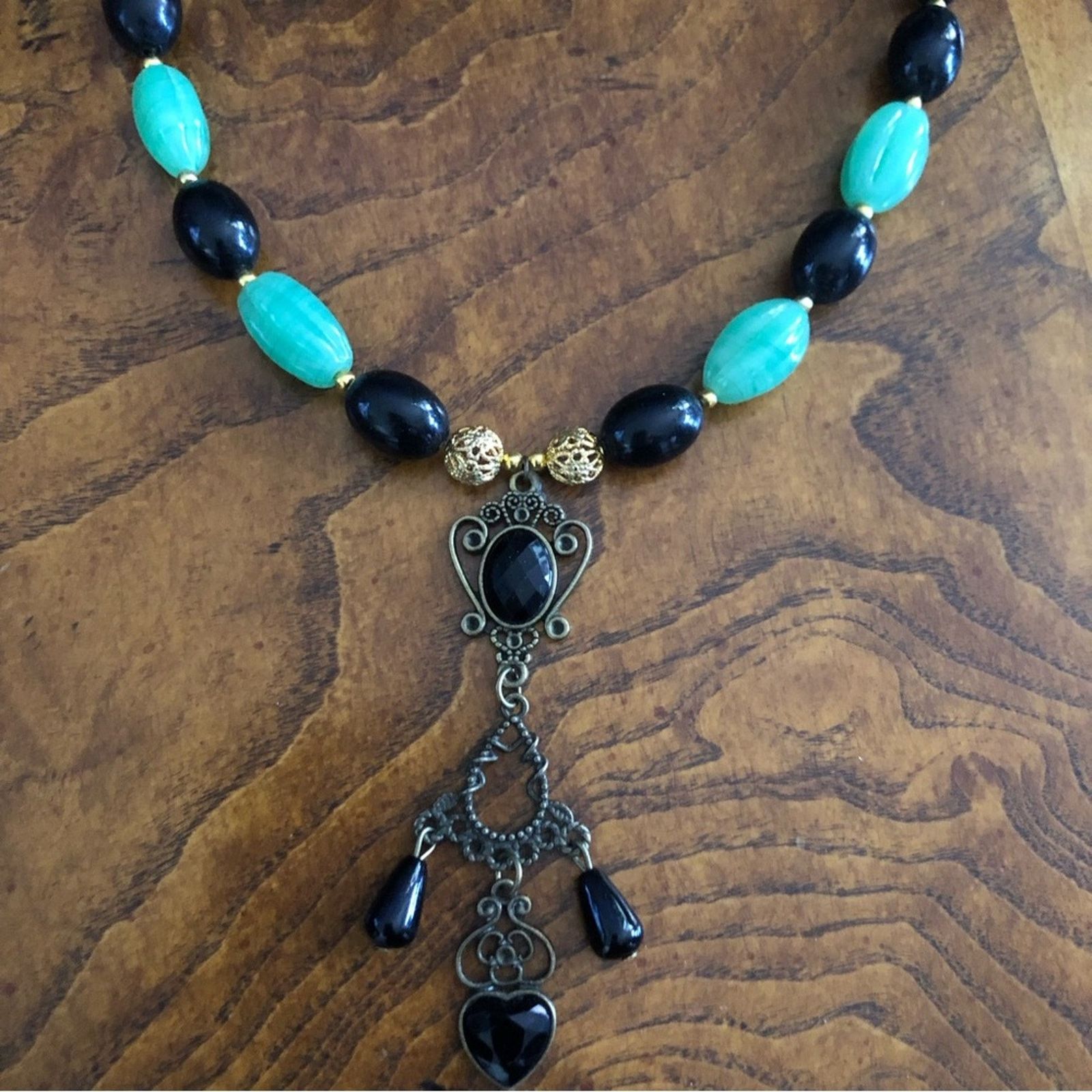 Handmade Handcrafted Victorian style pendant chalcedony necklace Size ONE SIZE - 8 Thumbnail