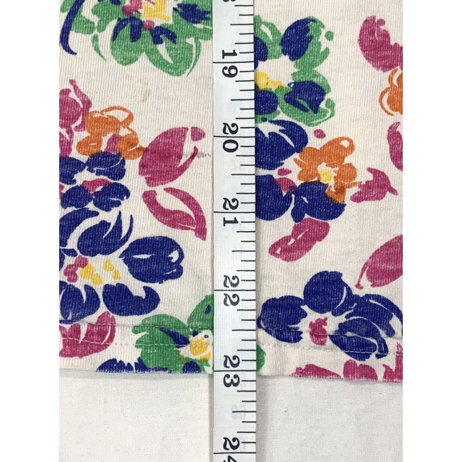 Hanes VINTAGE Hanes T-Shirt Floral White L 1990s Casual Cotton Single Stitch VTG Hanes HerWay #527 Mens? Women? Size L / US 10 / IT 46 - 6 Thumbnail
