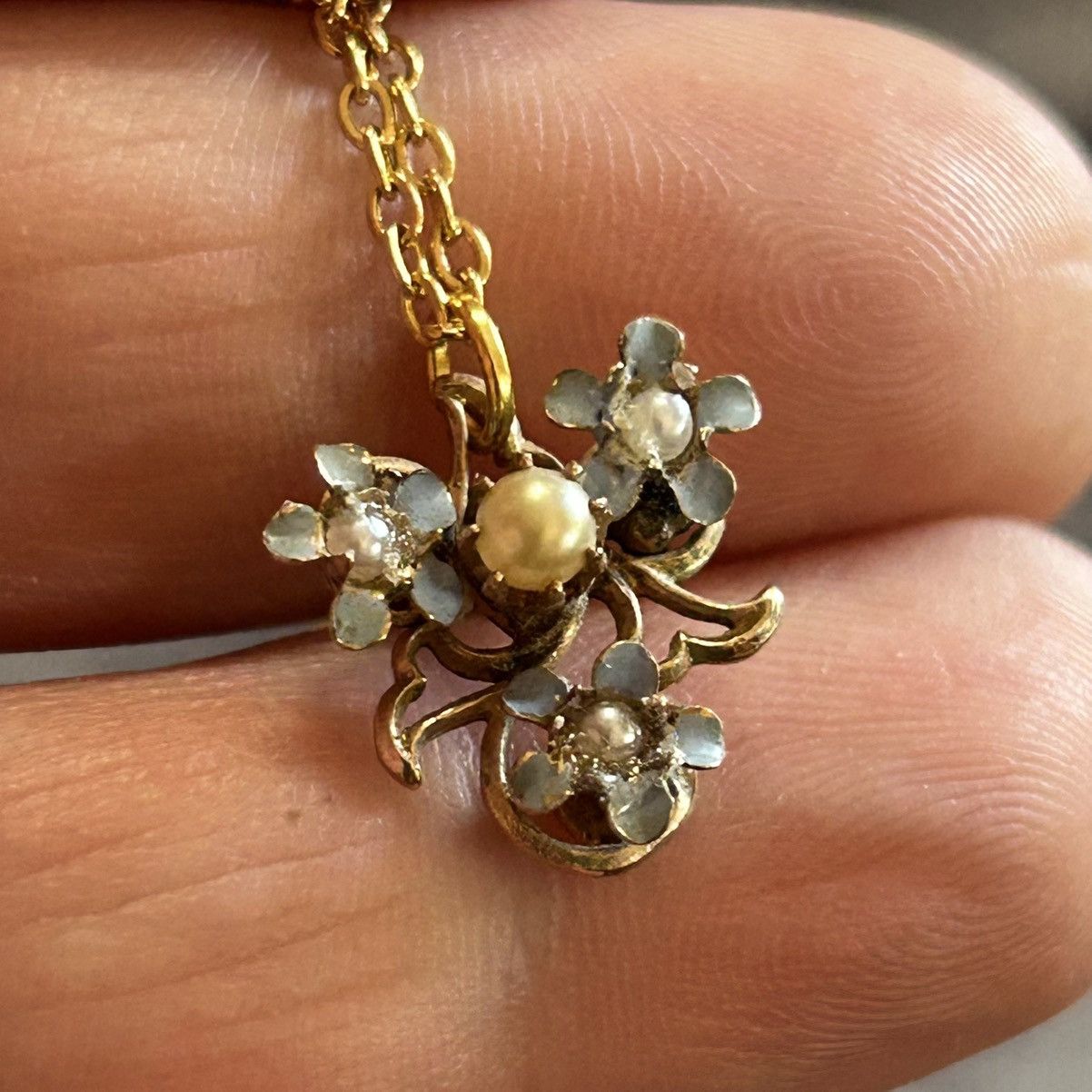 Vintage Vintage 40’s salvaged faux pearl enamel flower necklace Size ONE SIZE - 1 Thumbnail