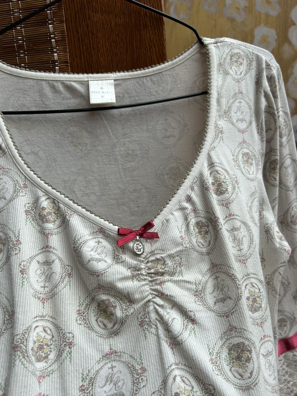 Vintage Vive Maria Scoop Neck Ruched Bow Medallion 3/4 Sleeve Top S Size L / US 10 / IT 46 - 5 Thumbnail