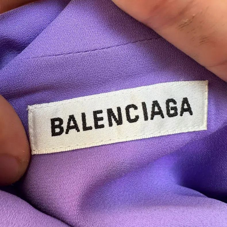 Balenciaga Balenciaga Purple Ribbon Back Logo Shirt Size XXS / US 00 / IT 34 - 3 Thumbnail