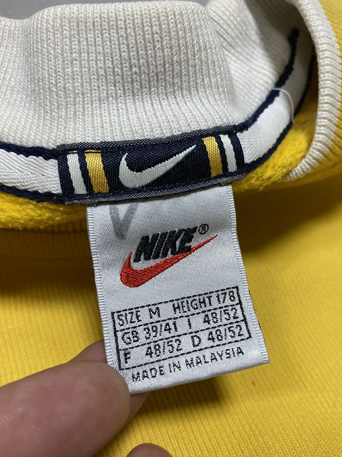 Nike Nike vintage spell out big swoosh sweatshirt Size US M / EU 48-50 / 2 - 3 Thumbnail