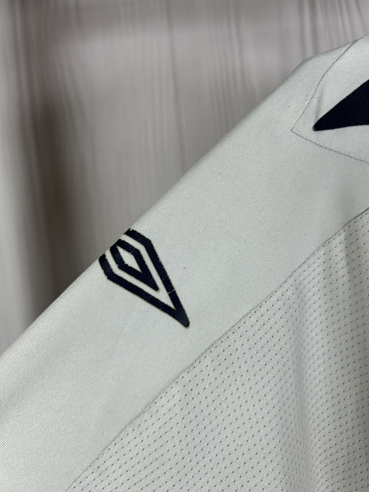 Umbro 4 Gerrard England National Team 2007/09 Home Jersey Umbro Size US S / EU 44-46 / 1 - 9 Thumbnail