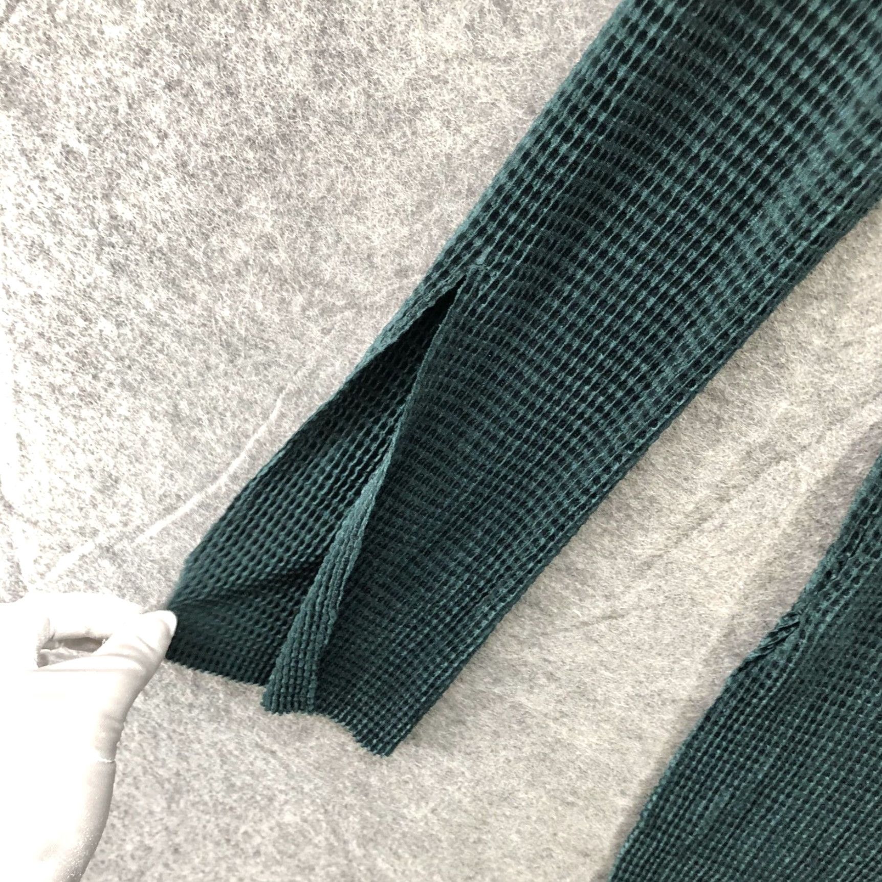 Zara VINTAGE Zara Long Sleeve Tunic Top Womens M Green Slit Sides Waffle Knit Stretchy Size M / US 6-8 / IT 42-44 - 5 Thumbnail