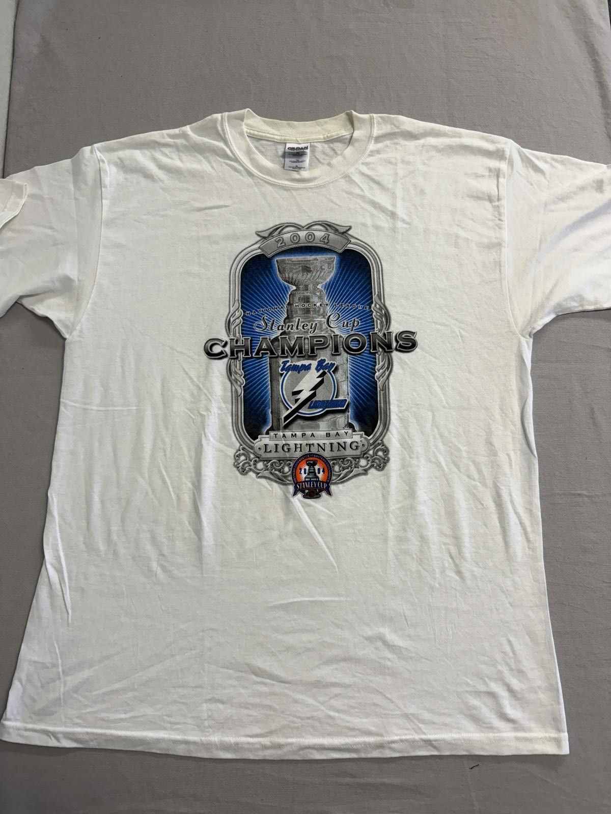 Gildan Vintage NHL Tampa Bay Lightning Stanley Cup Champions 2004 Size US XL / EU 56 / 4 - 1 Thumbnail