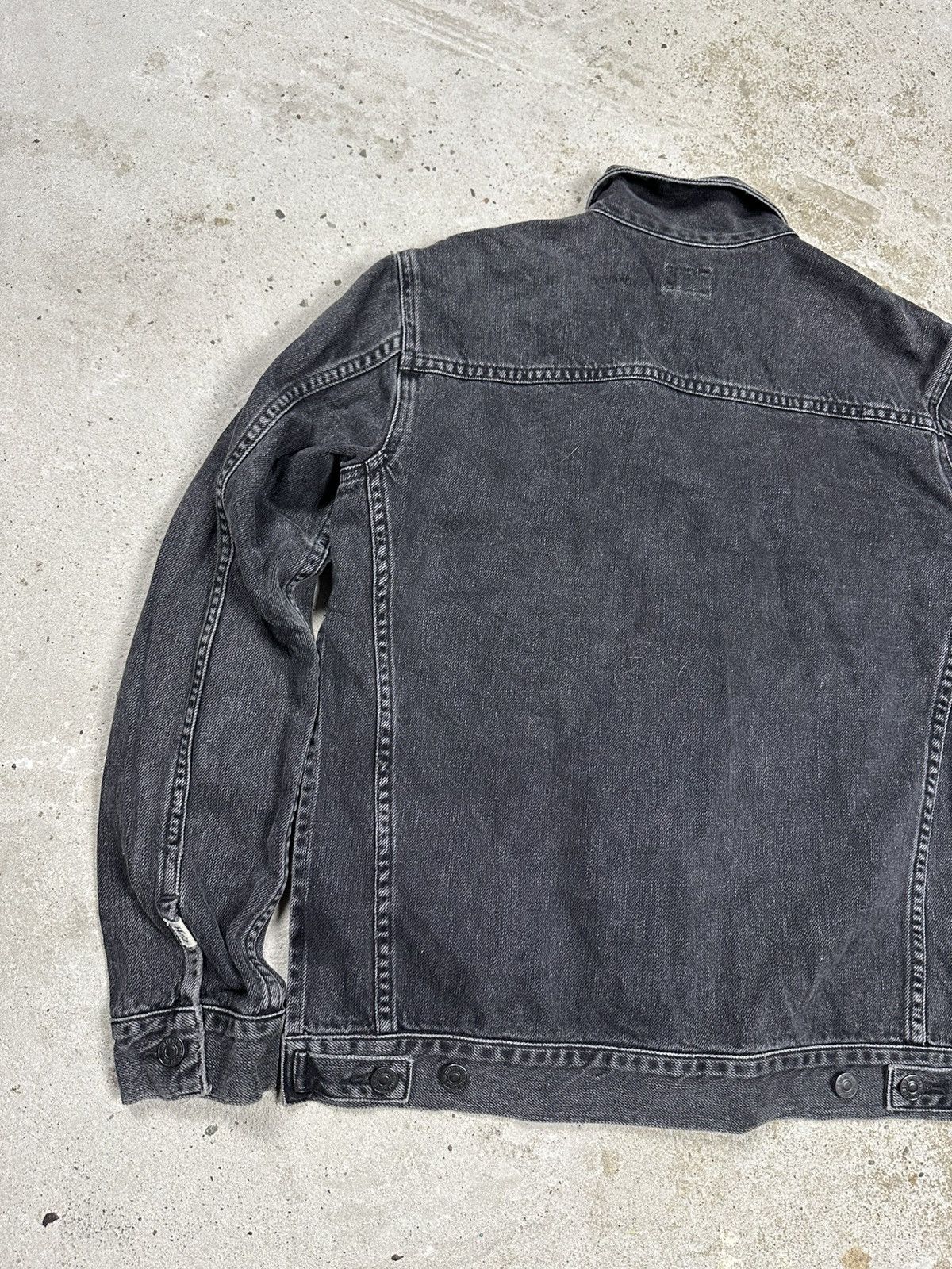 Citizens Of Humanity Citizens of Humanity LA Washed Black Denim Trucker Jacket Size US S / EU 44-46 / 1 - 12 Thumbnail