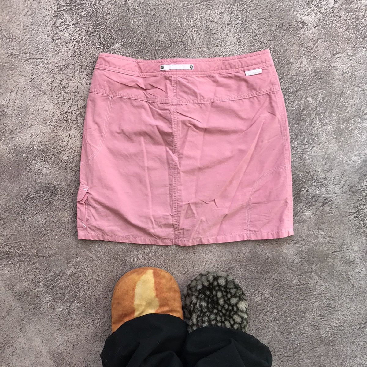 Vintage Vintage Y2K Pink Cargo Skirt Streetwear Pocket Detail 27 Size 27" / US 4 / IT 40 - 4 Thumbnail