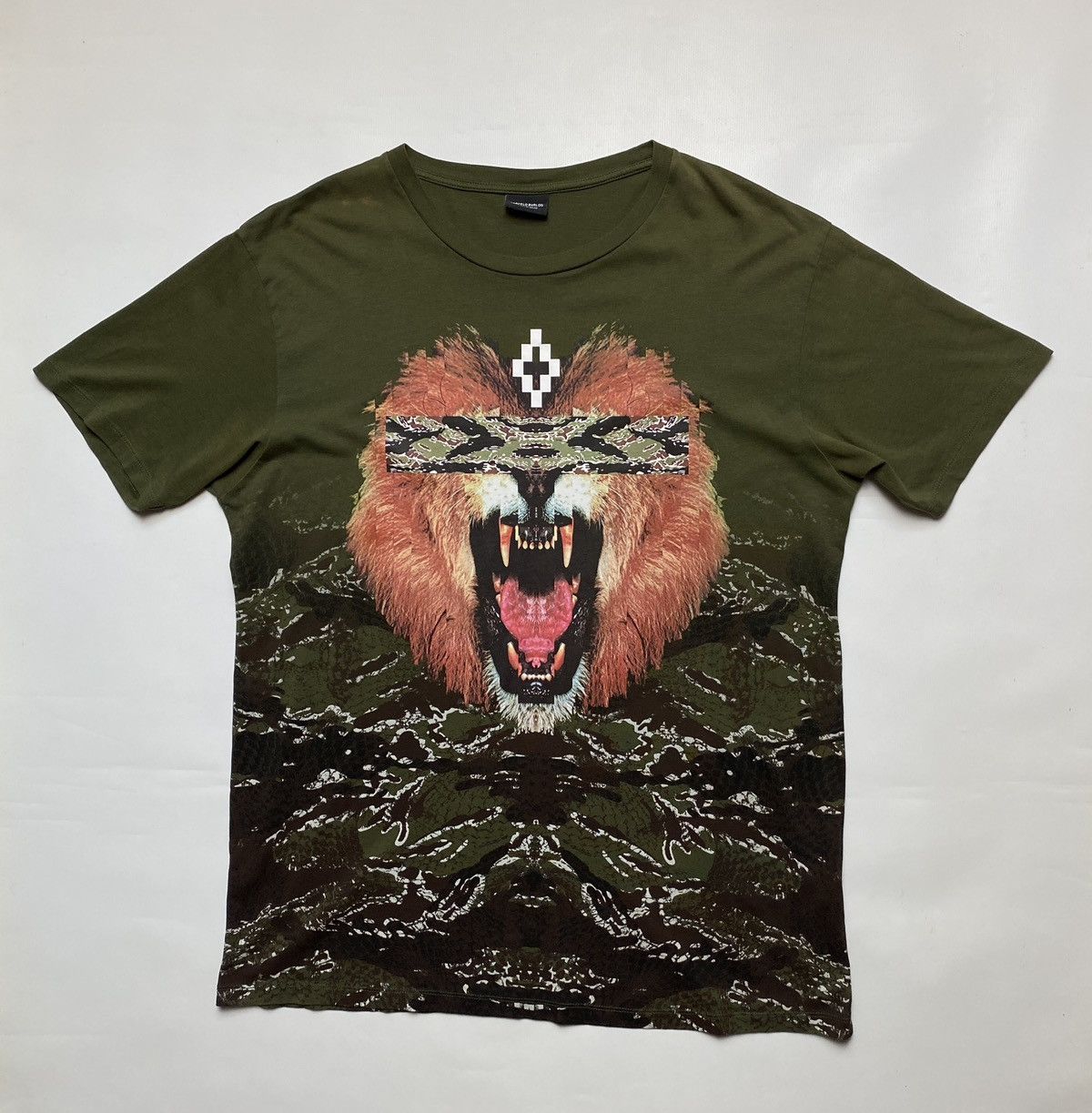 Designer Marcelo Burlon Lion Camo Graphic Print T-Shirt Size M Size US M / EU 48-50 / 2 - 2 Thumbnail