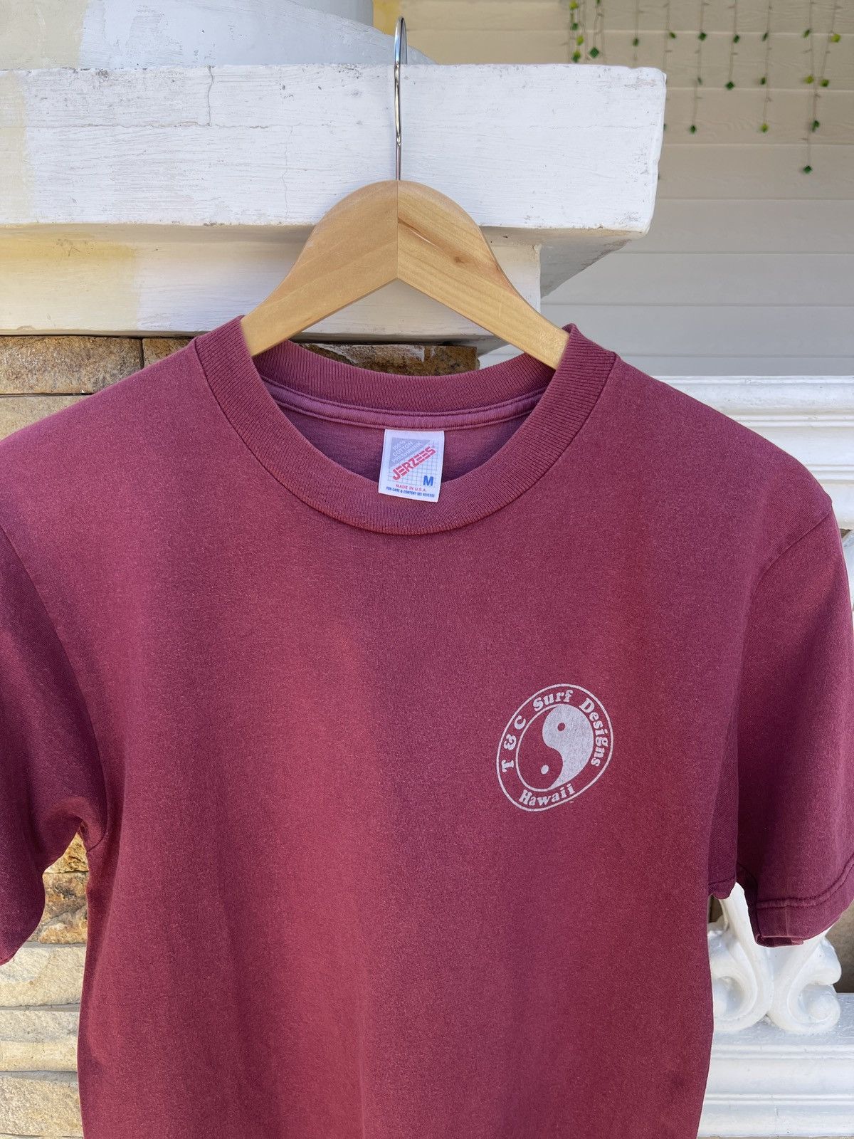 Vintage Last Drop🔥Vtg 90s T&C SURF Design Hawaii Sun Faded T Shirt Size US M / EU 48-50 / 2 - 5 Thumbnail