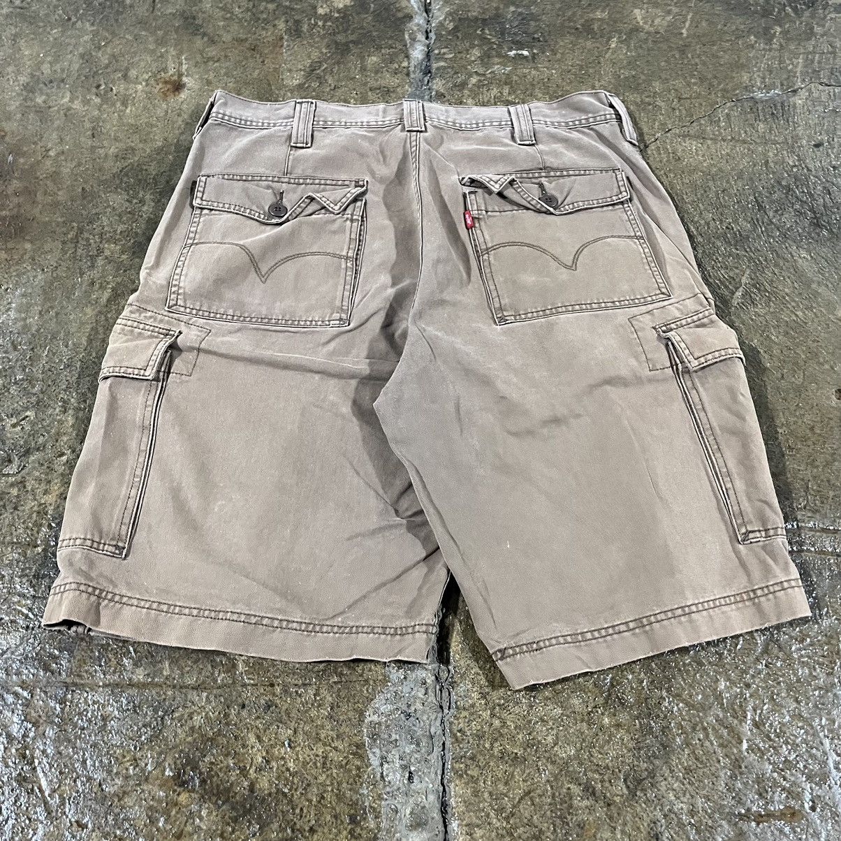 Levi's × Vintage Crazy Y2K Levi's Cargo Shorts Baggy Skater Utility Essential Size US 36 / EU 52 - 3 Thumbnail