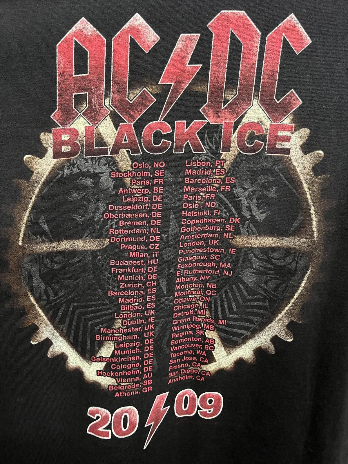 Designer AC/DC Black Ice Tour T-shirt - 2009 ACDC Merch Shirt - L Size US L / EU 52-54 / 3 - 5 Thumbnail