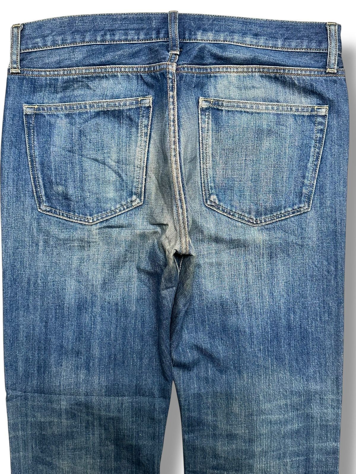 Uniqlo Uniqlo Regular Fit Denim Light fading and Wear Looks Size US 34 / EU 50 - 4 Thumbnail