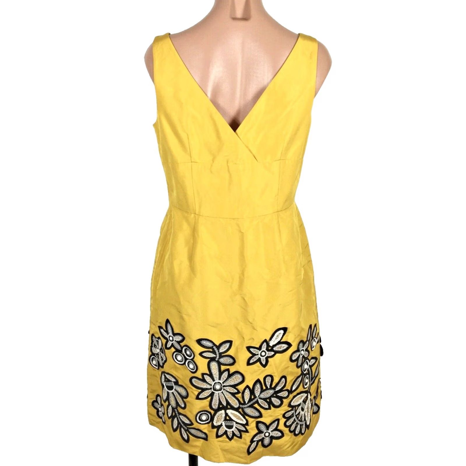 Vintage VINTAGE Carlisle Yellow Floral Appliqué Silk Dress Sleeveless V-Neck Knee Length Fit & Flare Womens 6 Size M / US 6-8 / IT 42-44 - 4 Thumbnail