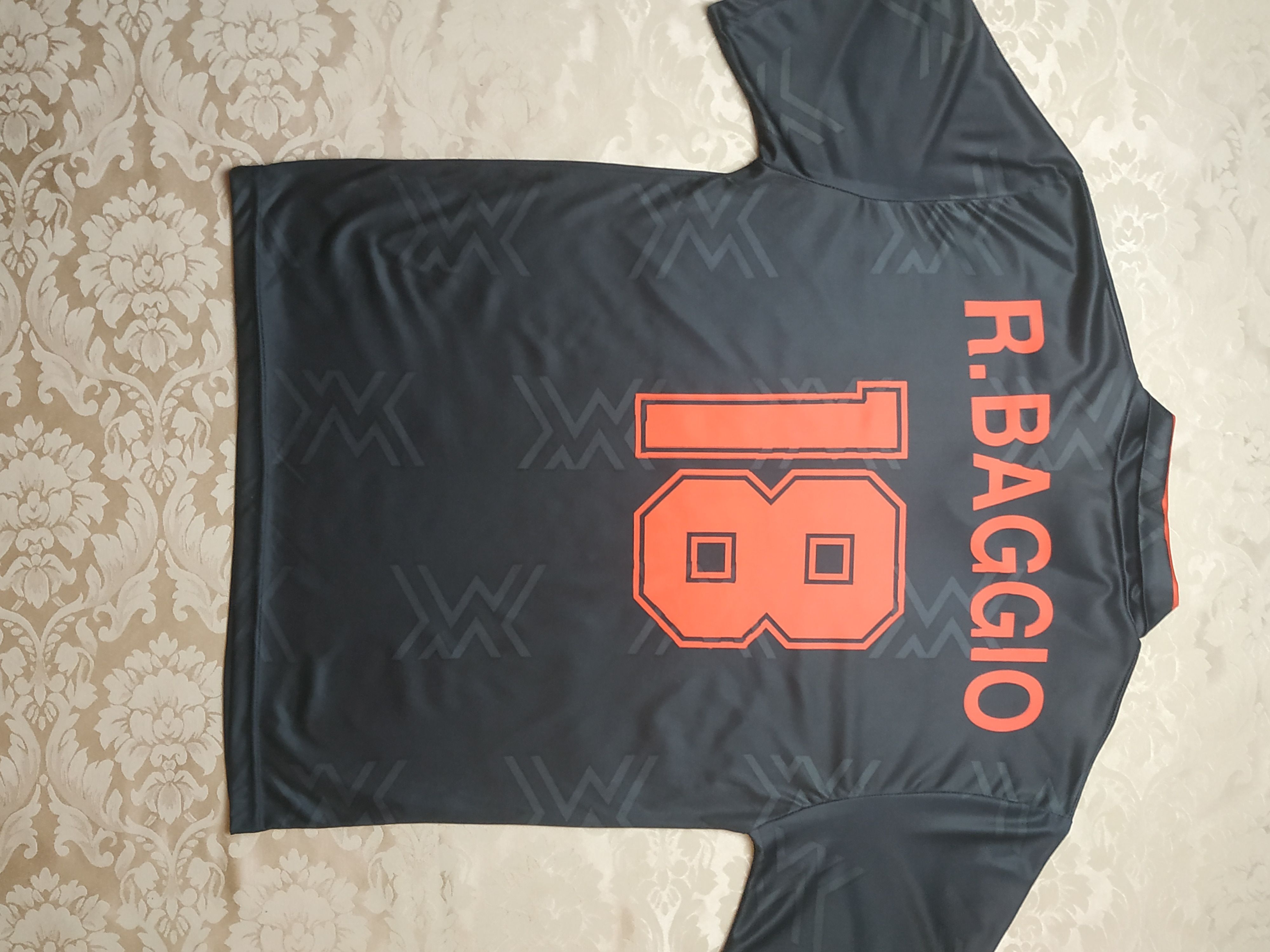 Other Roberto Baggio #18 AC Milan 1996-1997 jersey Size US XL / EU 56 / 4 - 7 Thumbnail