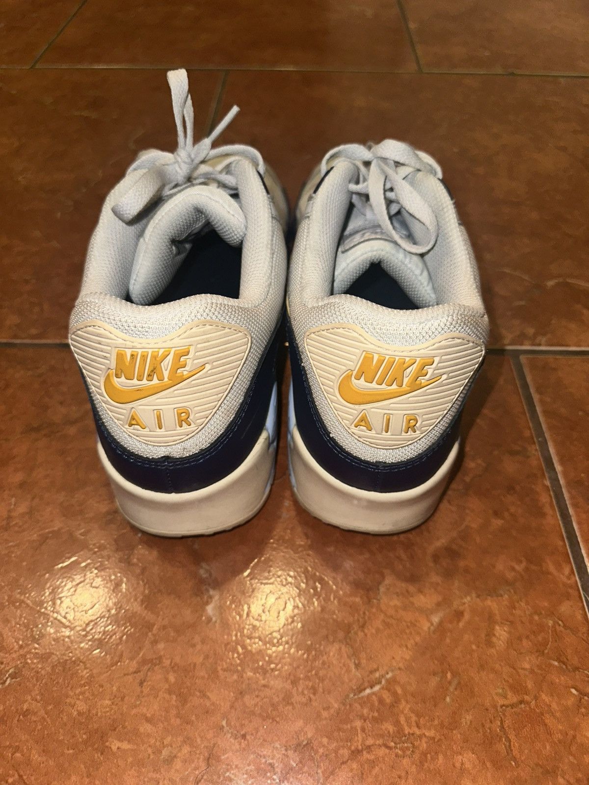 Nike Nike Air Max 90 Essential Size US 11 / EU 44 - 3 Thumbnail