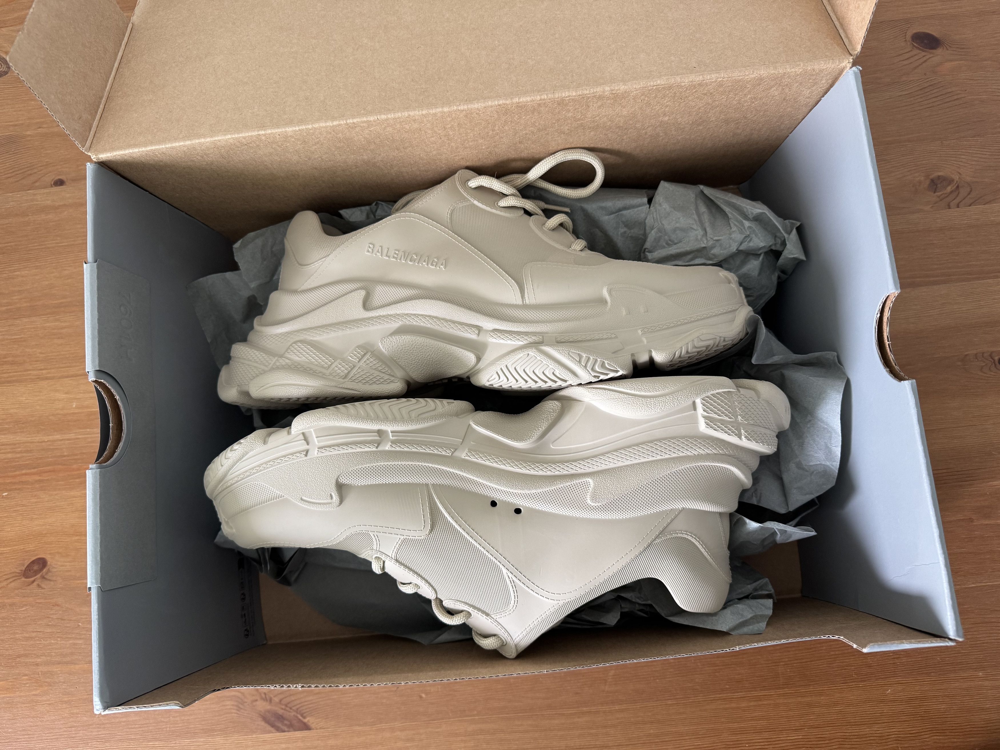 Balenciaga Balenciaga Triple S Mold Sneaker Beige Size 41 – New Size US 10.5 / EU 43-44 - 4 Thumbnail