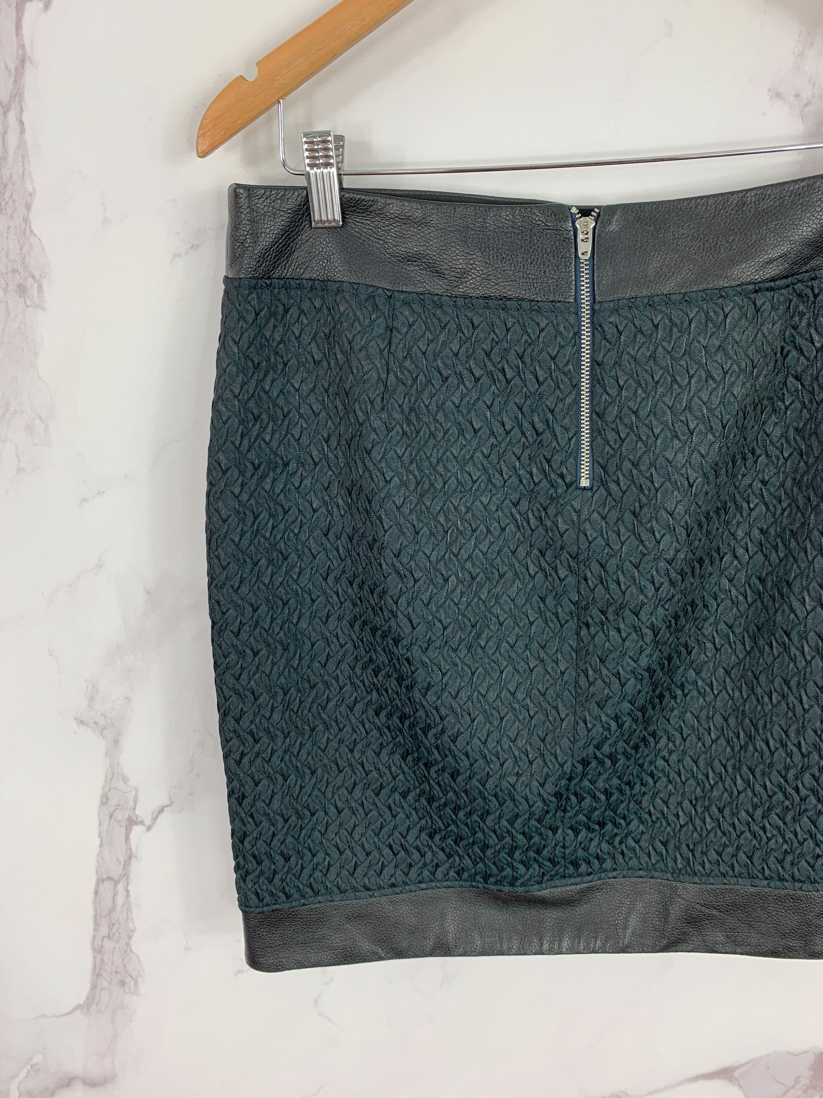 Helmut Lang Helmut Lang Asymmetrical Skirt Lamb Leather Decoration 4 Size 27" / US 4 / IT 40 - 5 Thumbnail