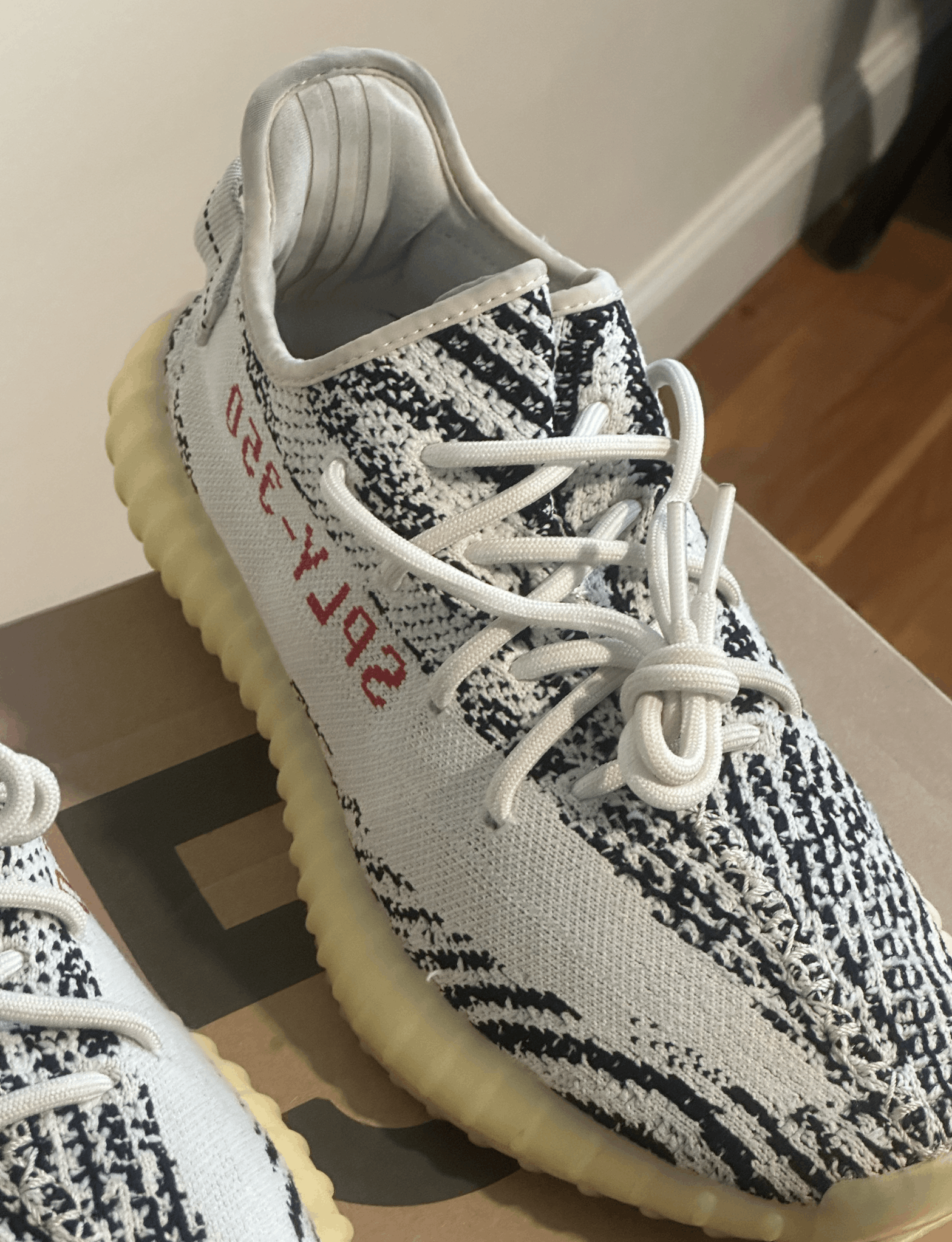 Adidas × Kanye West × Yeezy Yeezy Boost 350 V2 Zebra CP9654 Size US 9.5 / EU 42-43 - 5 Thumbnail