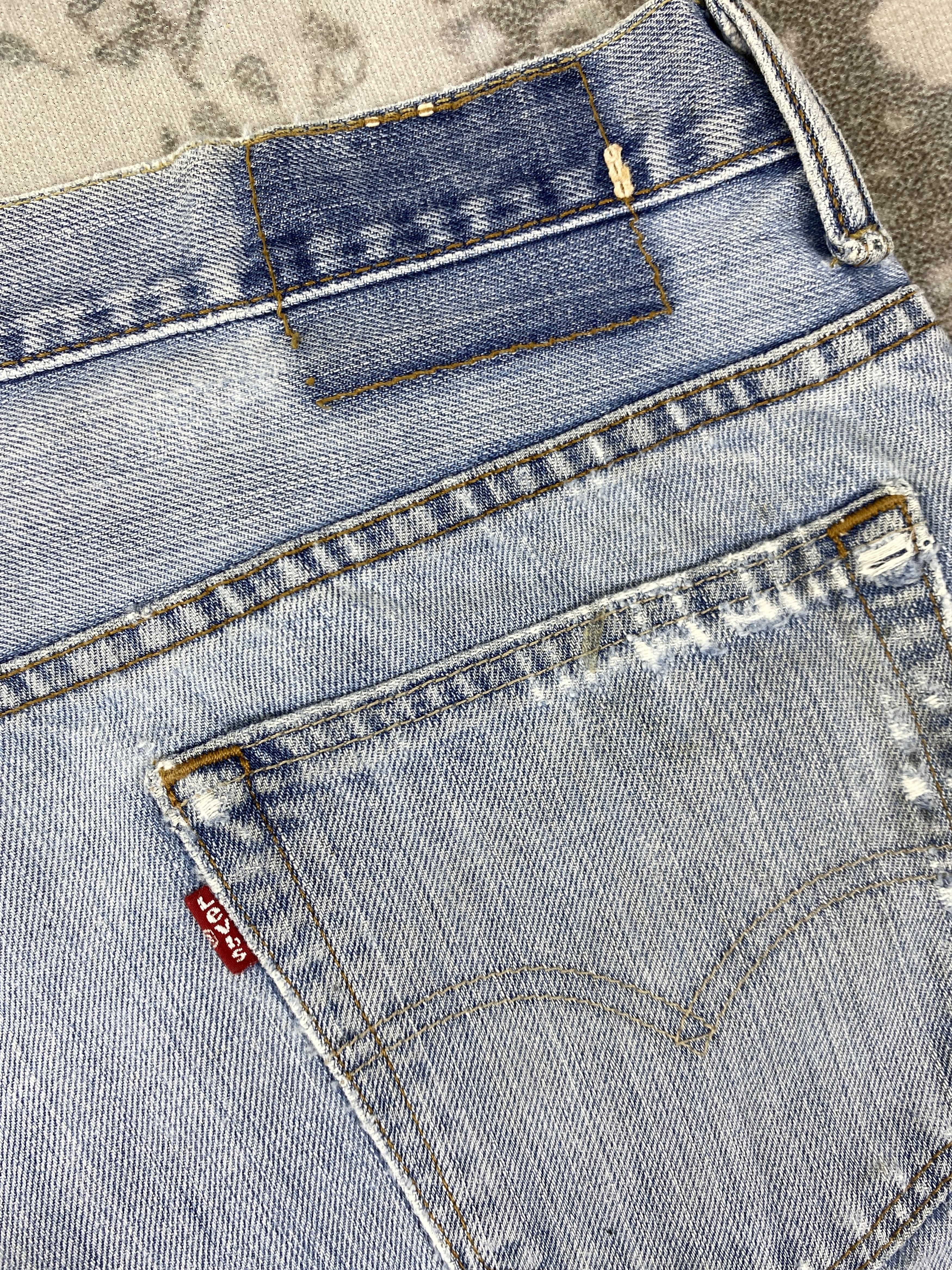 Levi's Light Blue Wash Vintage Levi's 569 39x31.5 Denim -JN1968 Size US 39 - 13 Thumbnail