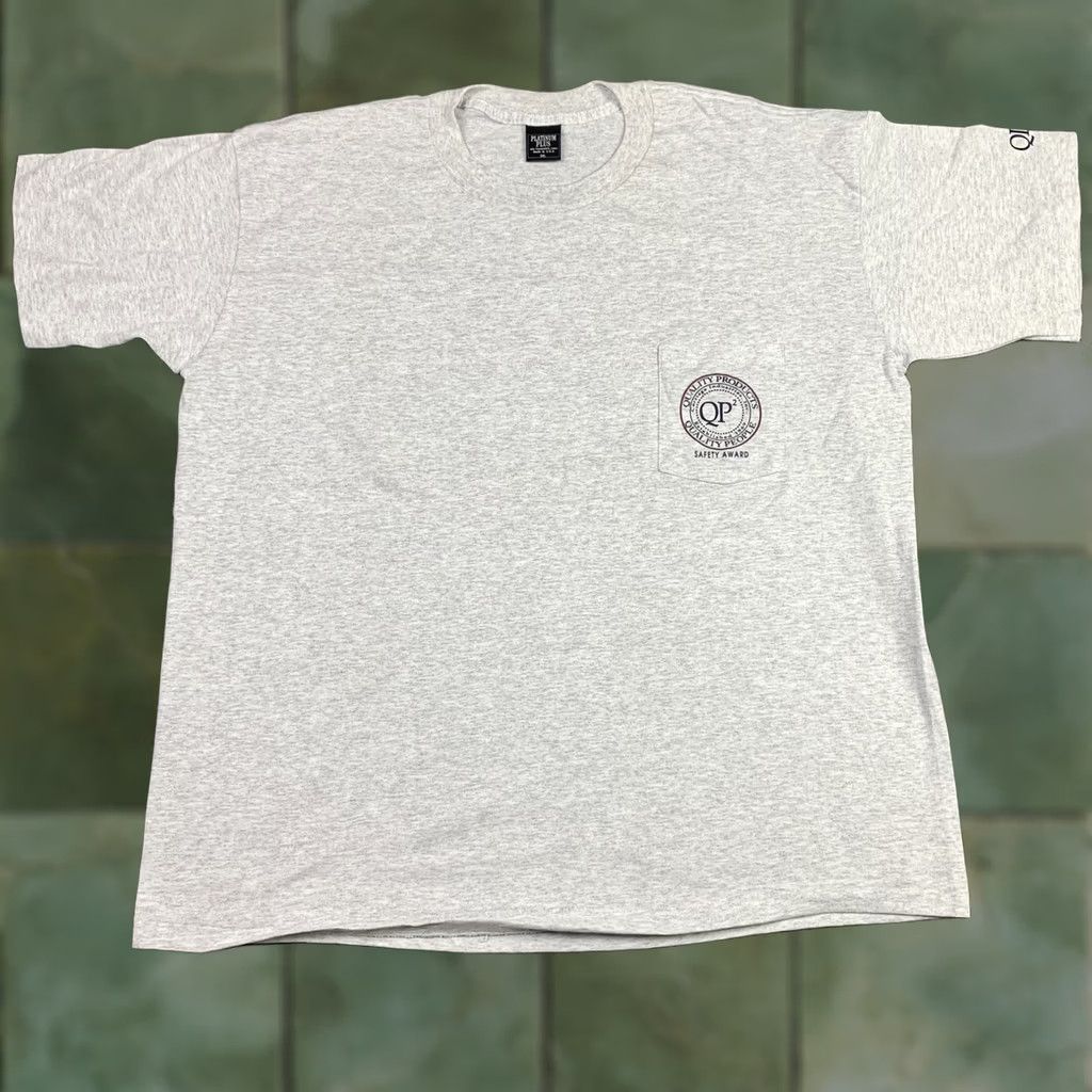 Vintage VINTAGE 90s Single Stitch Gray T-Shirt 3XL Graphic Pocket Tee Made In USA 50/50 Mens T-Shirt Gray 90s Vintage Graphic Tee Navy 50/50 Size US XXL / EU 58 / 5 - 1 Thumbnail