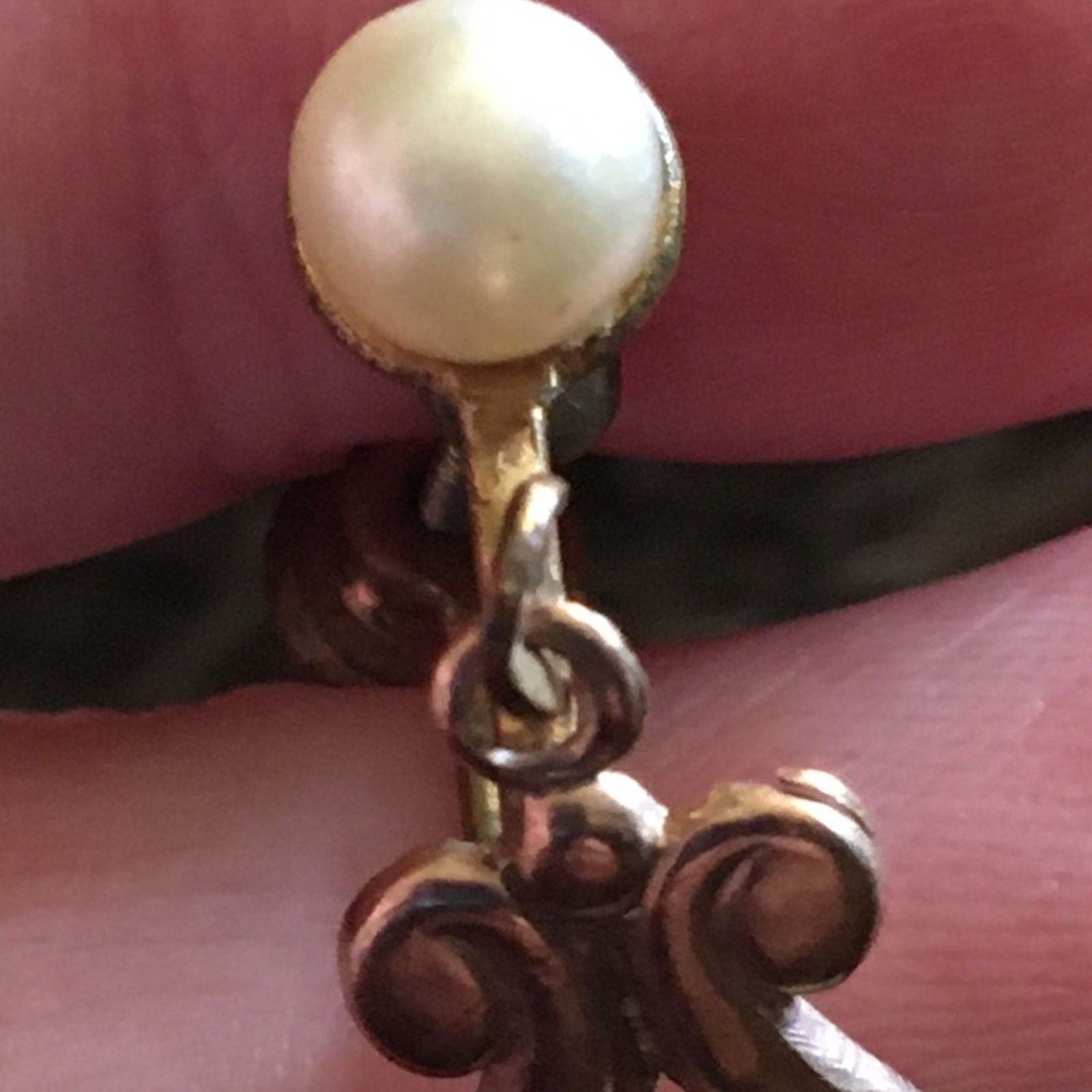 Vintage Vintage 50s gold tone pearl accent earrings Size ONE SIZE - 4 Thumbnail