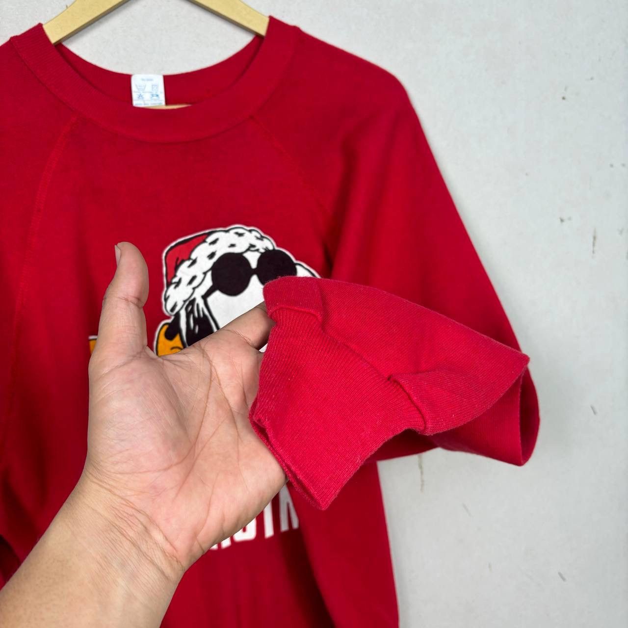 Peanuts VTG 80s Snoopy Joe Christmas Artex Sweatshirt XL Macy’s Red Size US XL / EU 56 / 4 - 7 Thumbnail