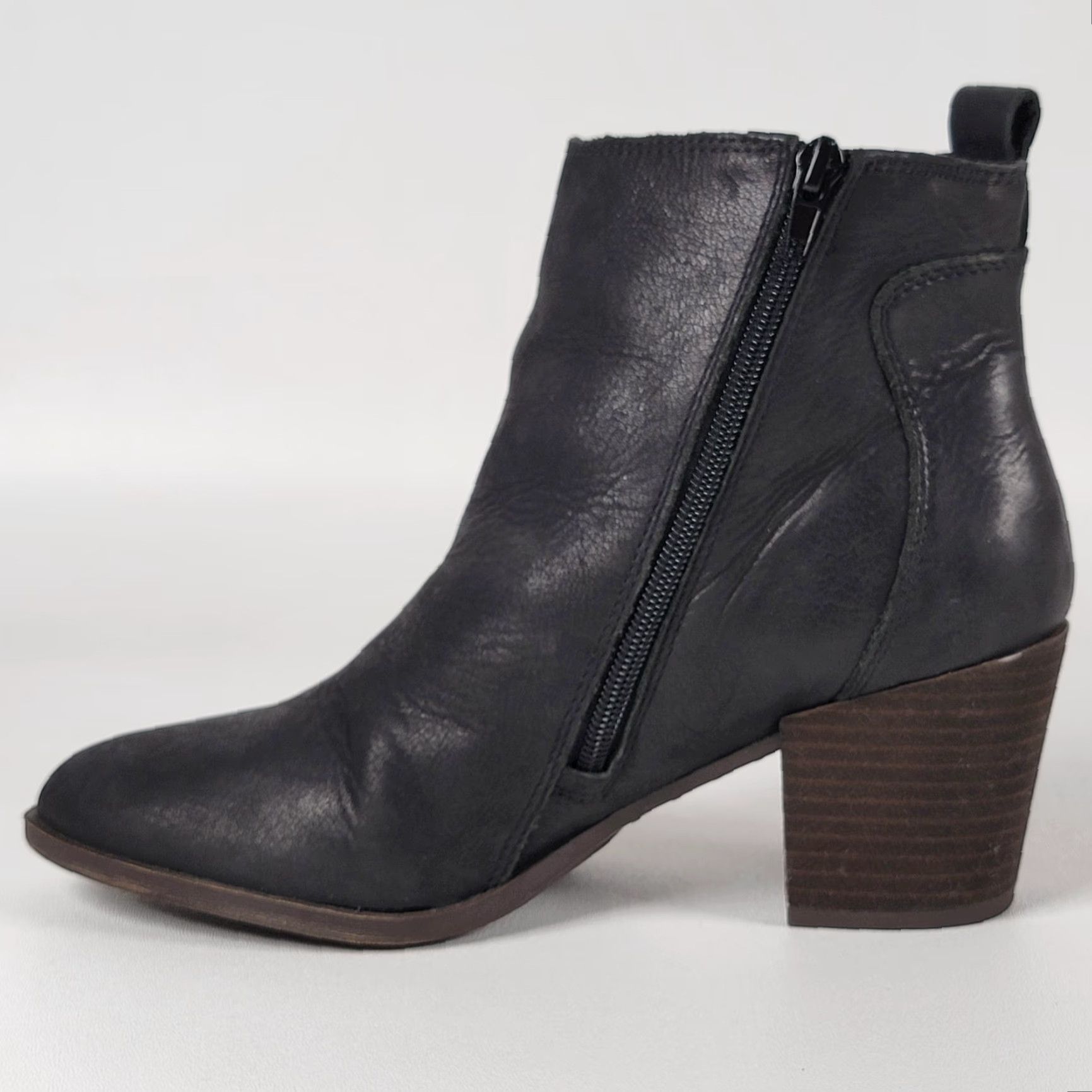Lucky Brand Lucky Brand Women’s Bofrida Bootie, Black Ankle Booties, Size 9 M, Leather, Zip, Round Toe, Mid Heel, Black, Shoes, Womens Size US 9 / IT 39 - 5 Thumbnail