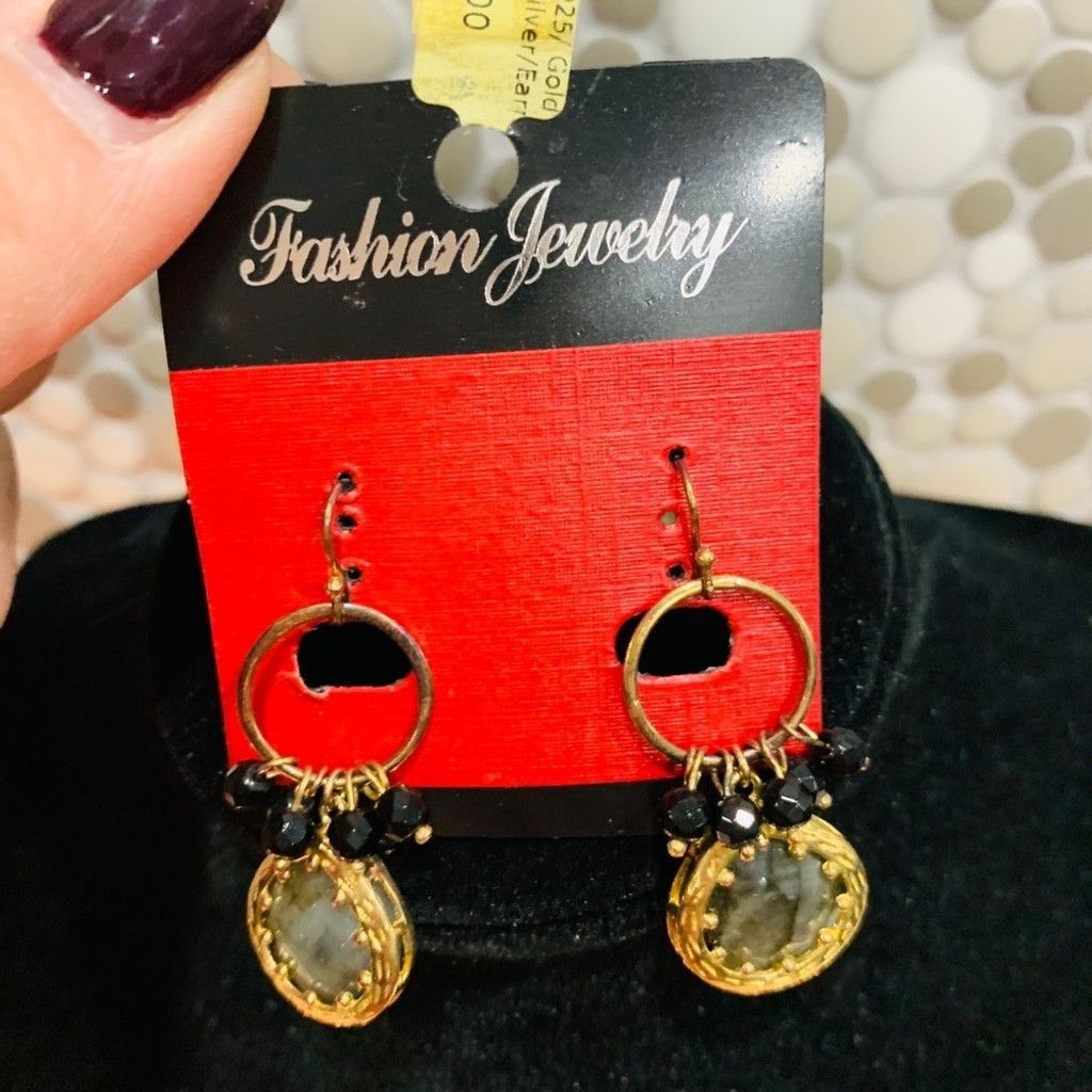 Vintage 💲💰SALE💲💰 Gold Plated with Jade BN Earrings Size ONE SIZE - 1 Thumbnail