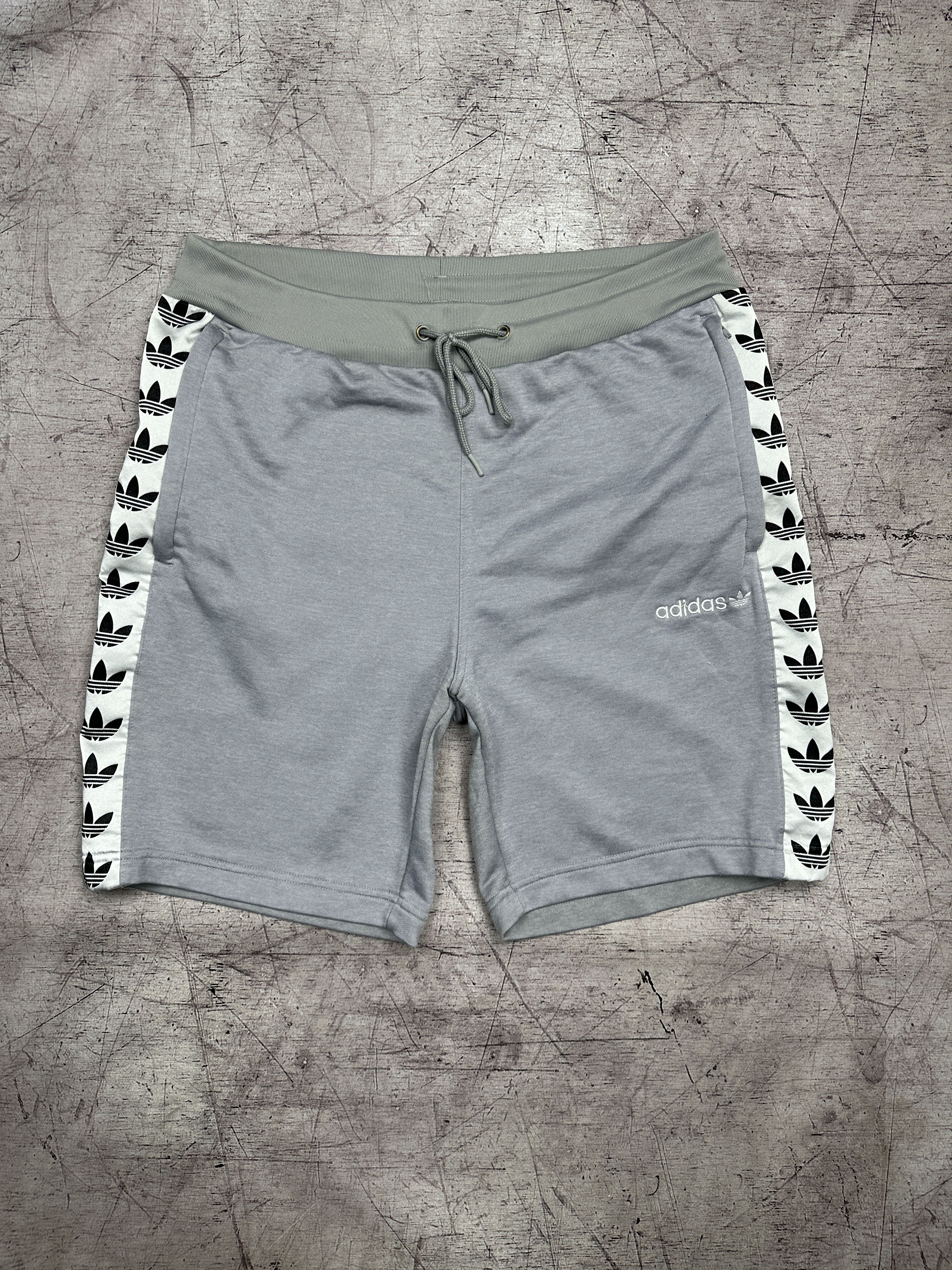 Adidas Adidas Mens Shorts Size US 34 / EU 50 - 1 Thumbnail